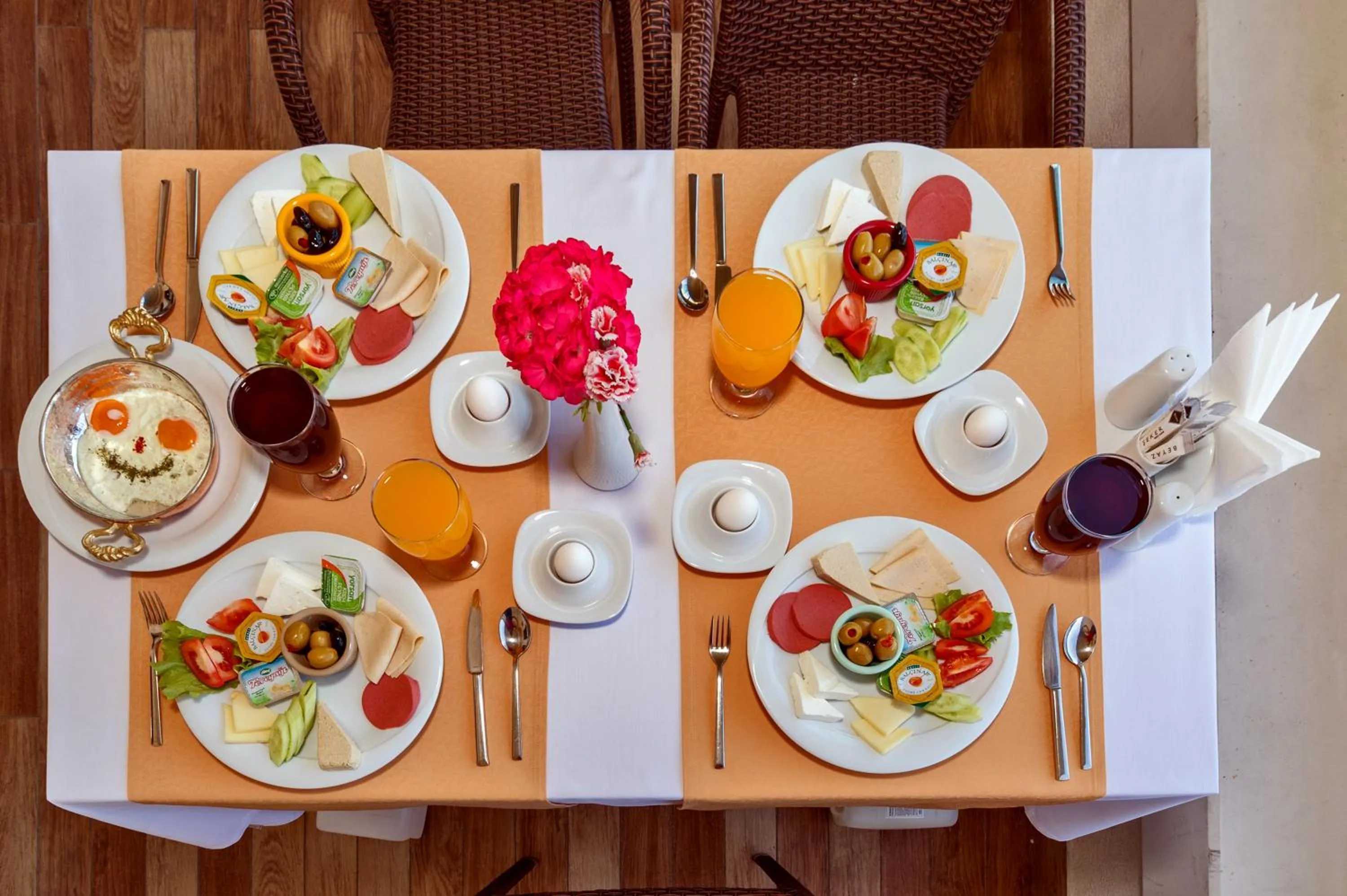 Breakfast in Great Fortune Hotel & Spa