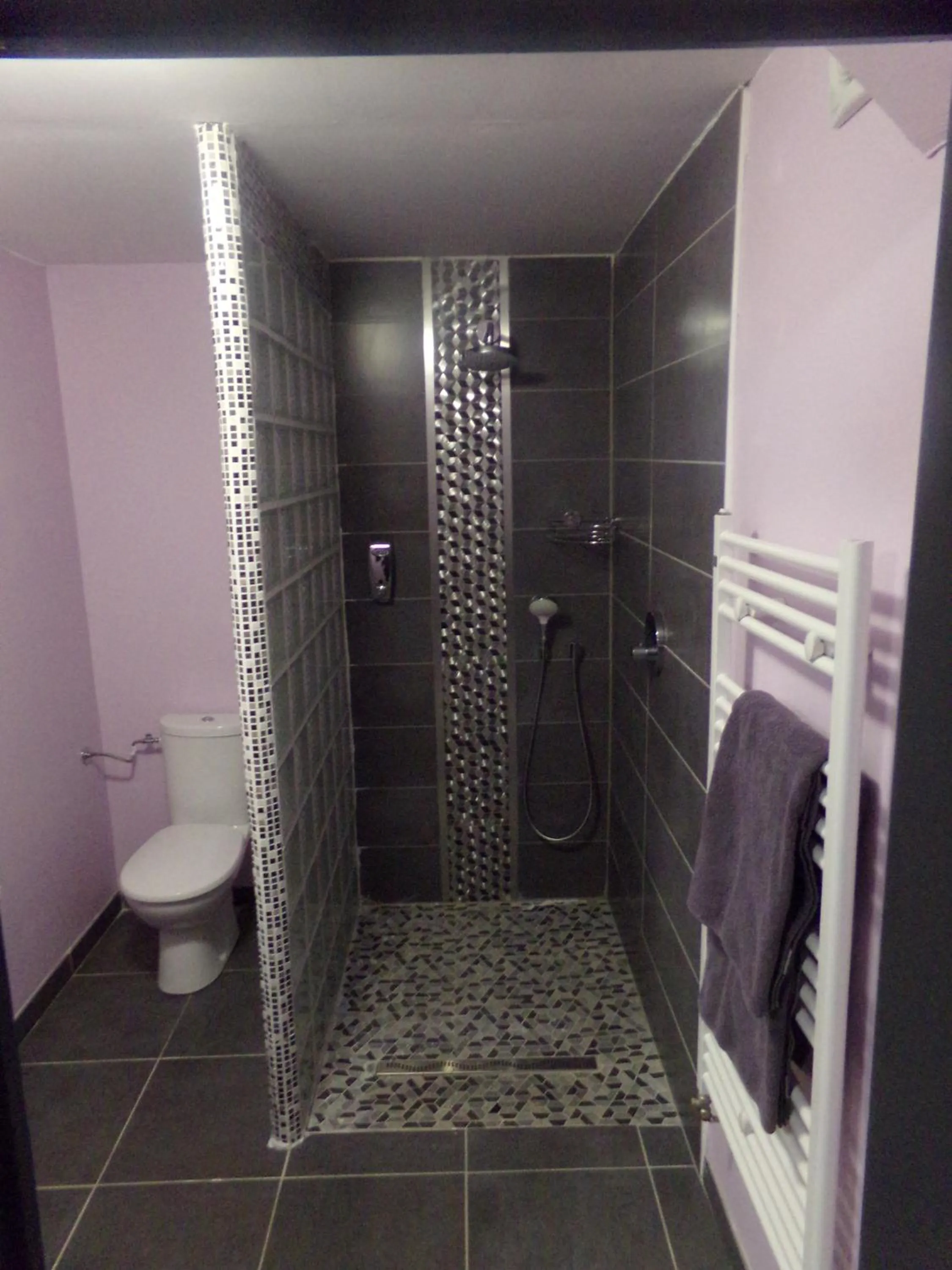 Bathroom in Hôtel La Tente Verte