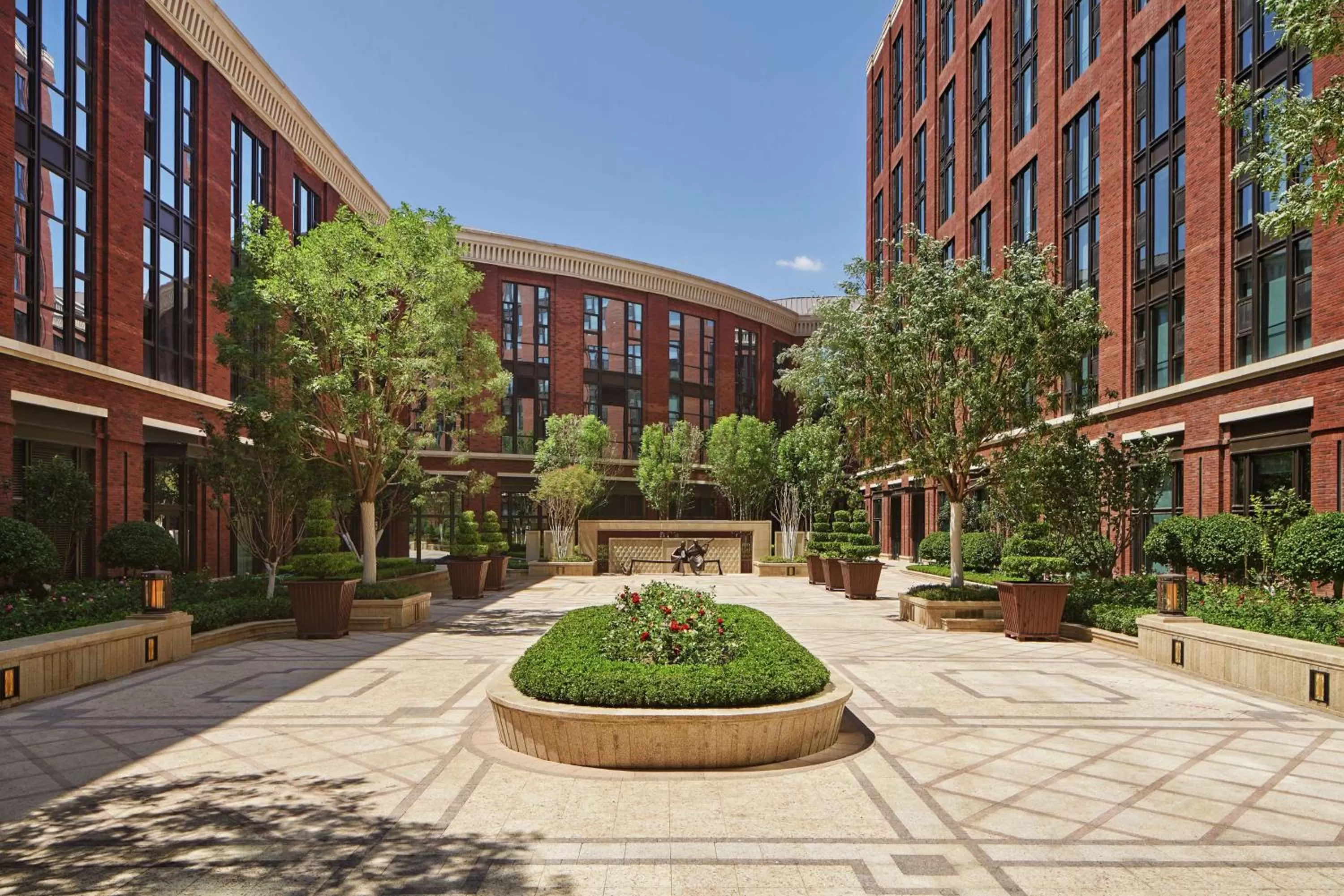 Inner courtyard view in Conrad Tianjin