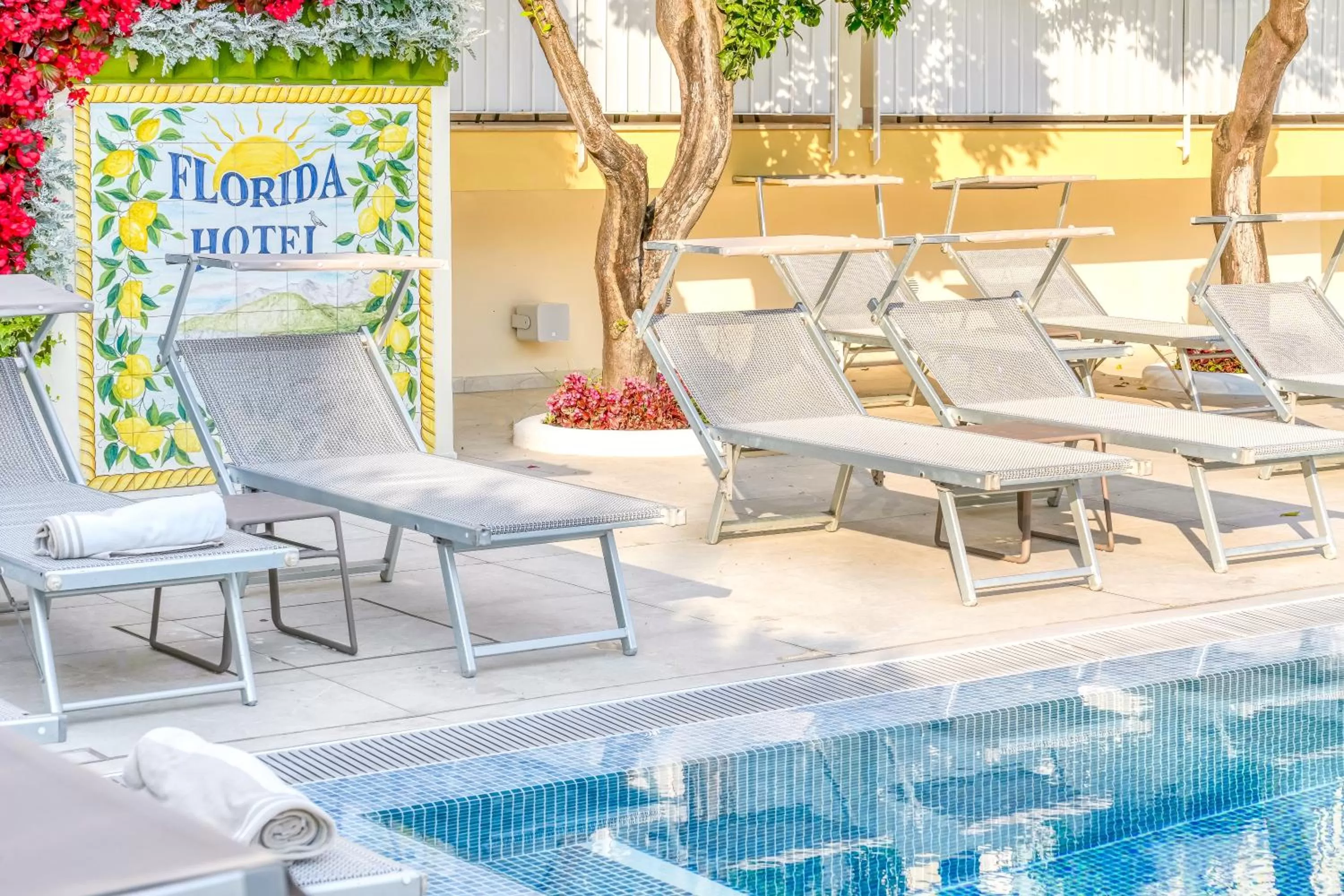 sunbed in Hotel Florida