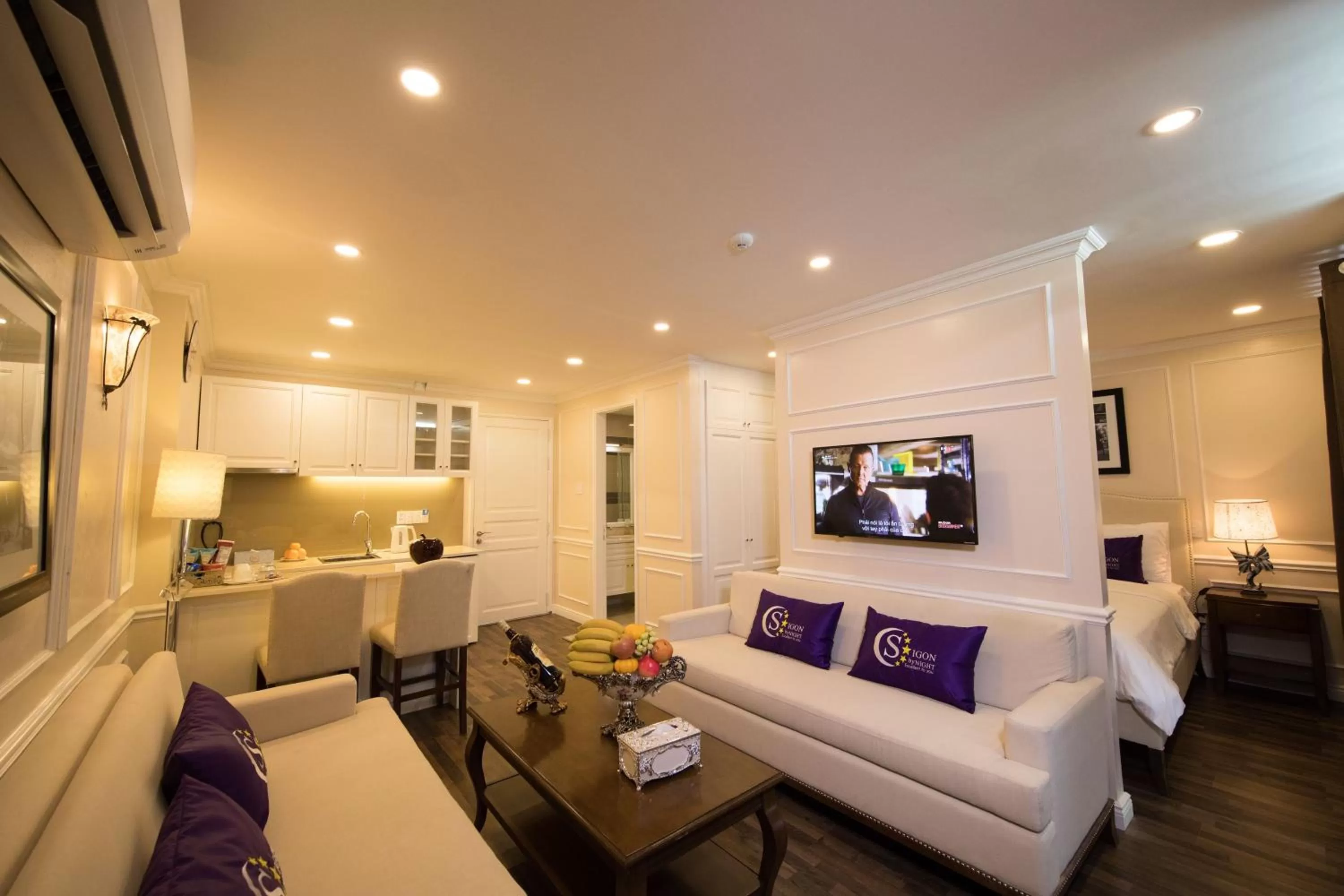 Saigon By Night Luxury Hotel