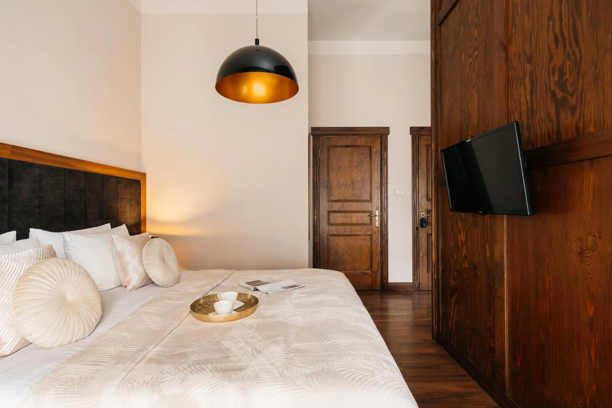 Bed in Topolowa Residence - LoftAffair Collection