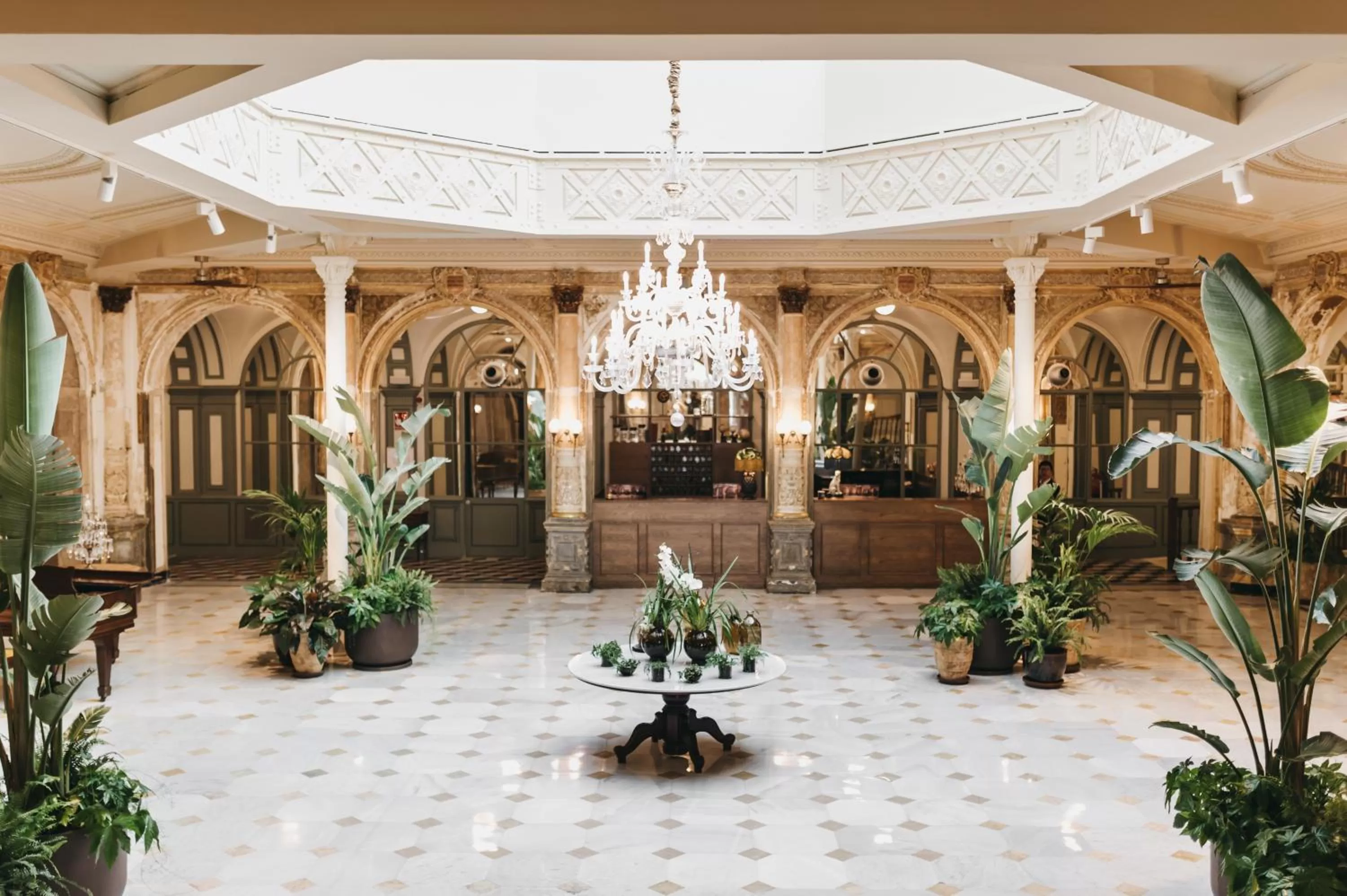 Lobby or reception in Oriente Atiram Hotel