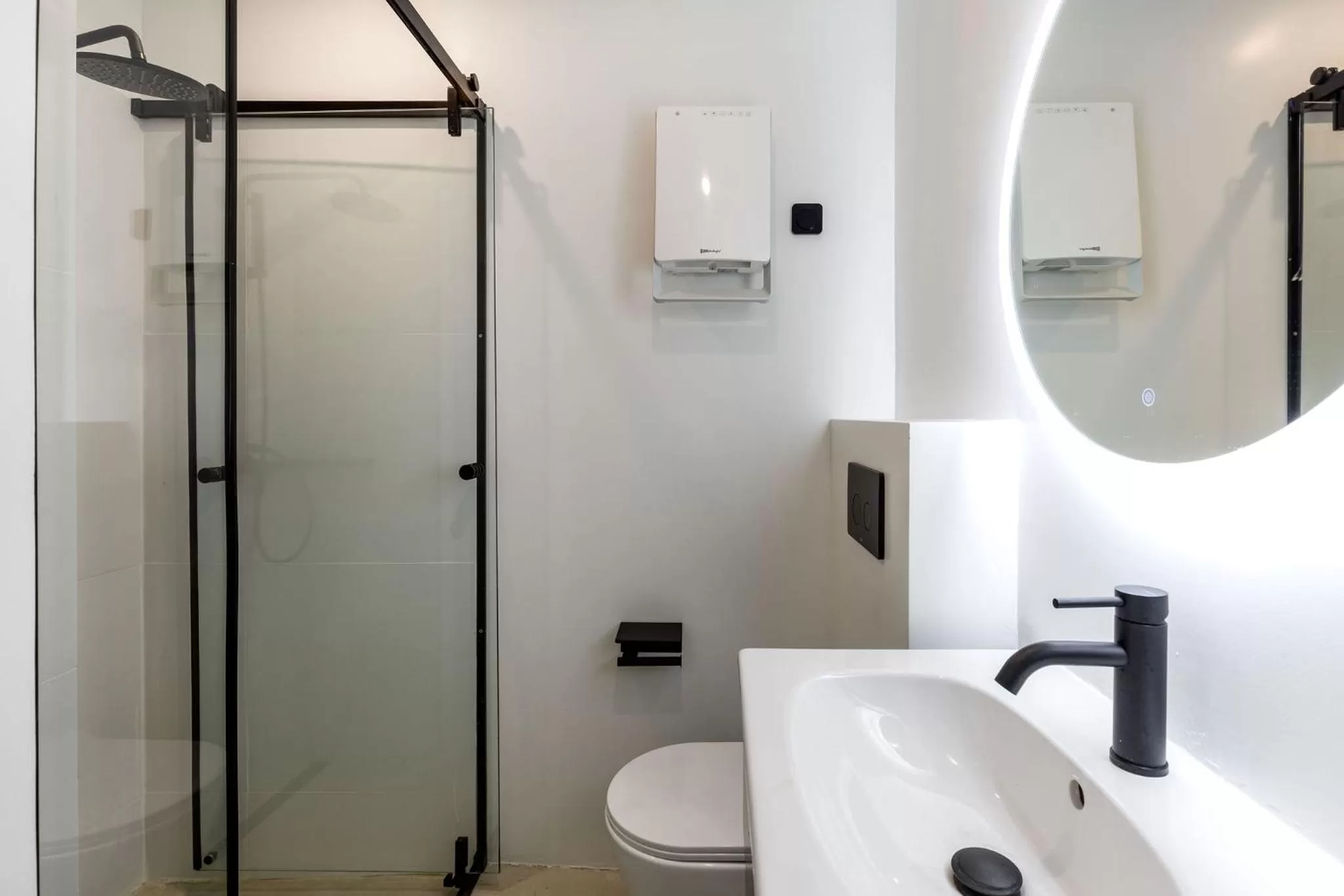 Bathroom in ZOIA The Met by UPSTREET