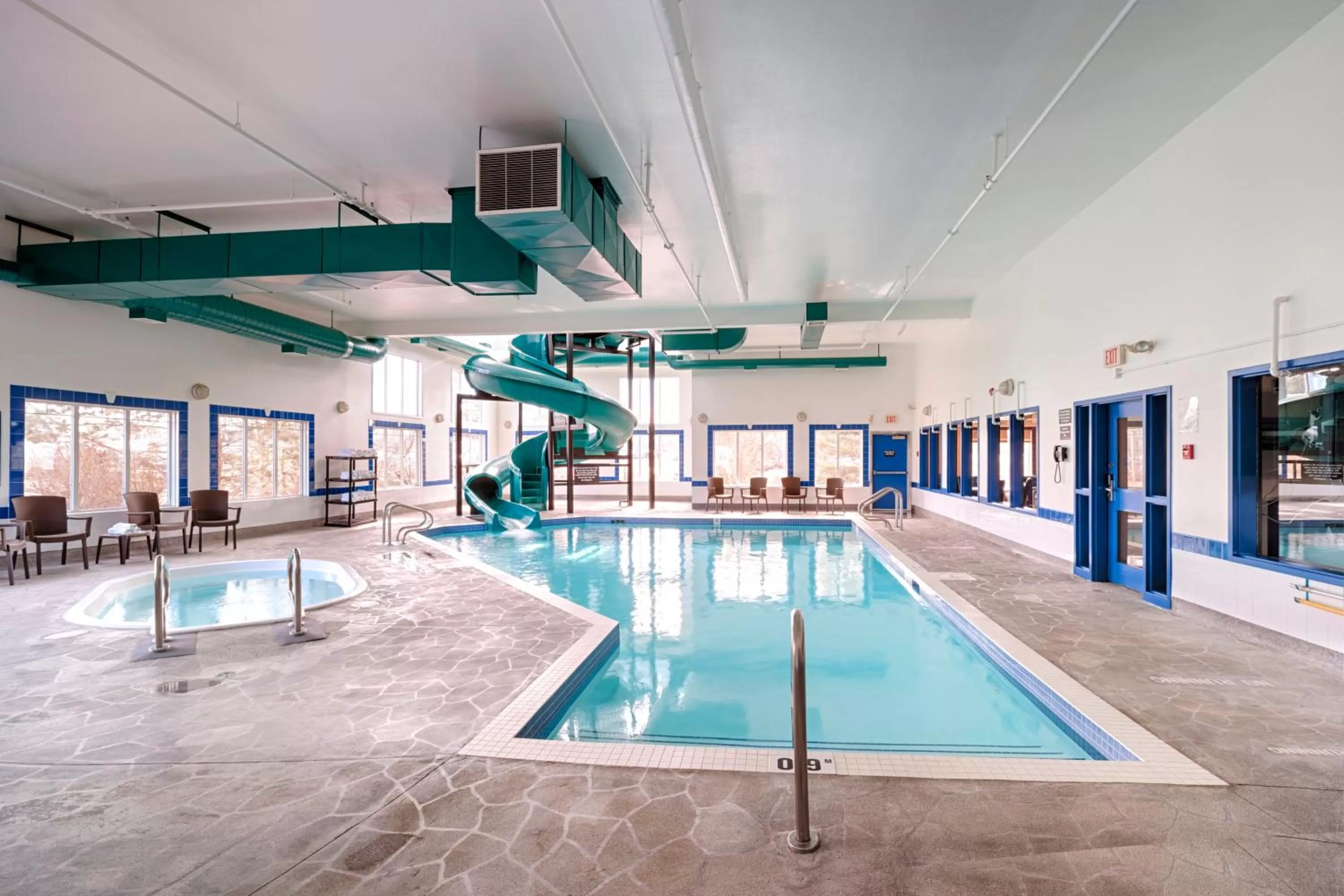Swimming pool in Canalta Rocky Mountain House