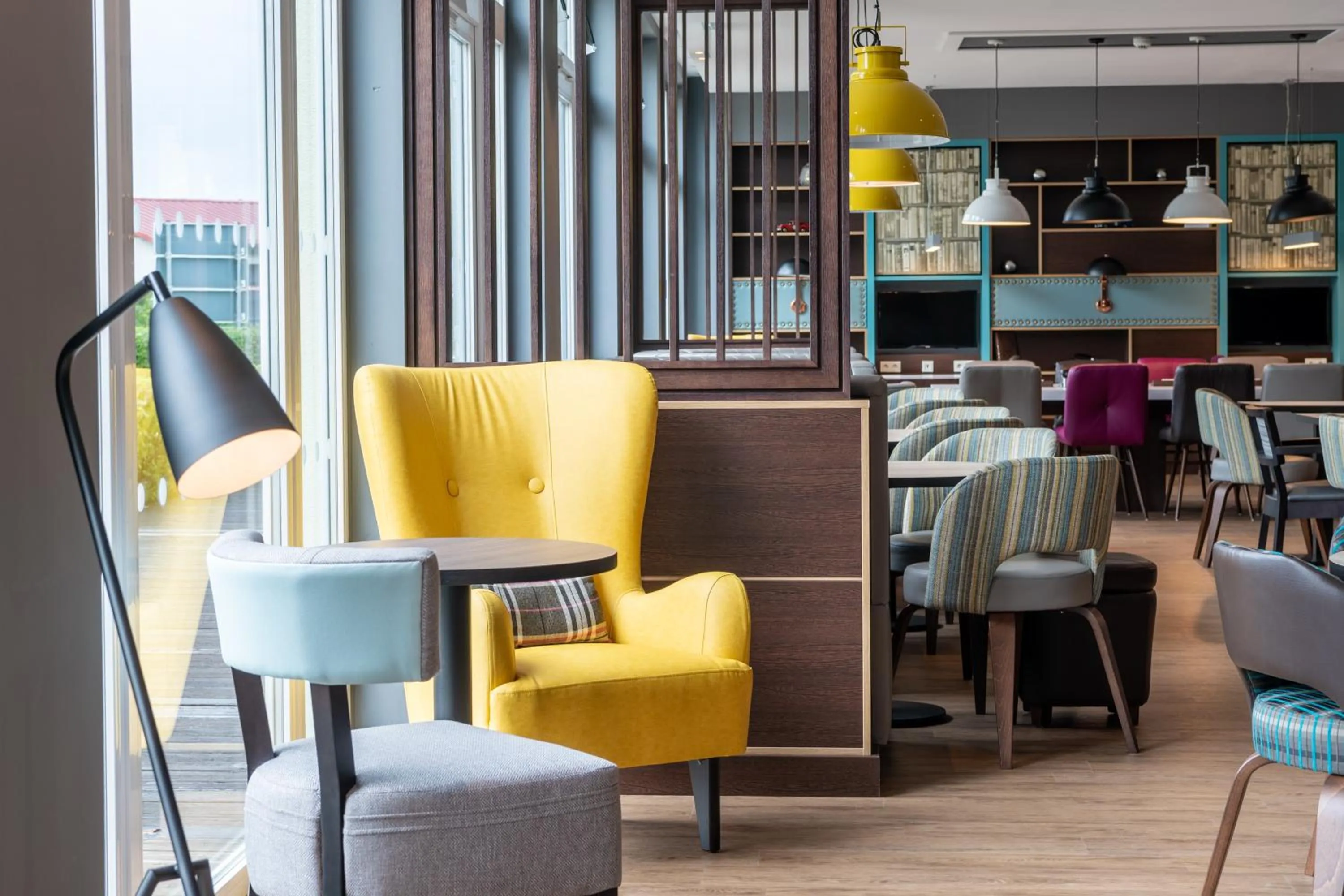 Seating area, Lounge/Bar in AZIMUT Hotel Cologne