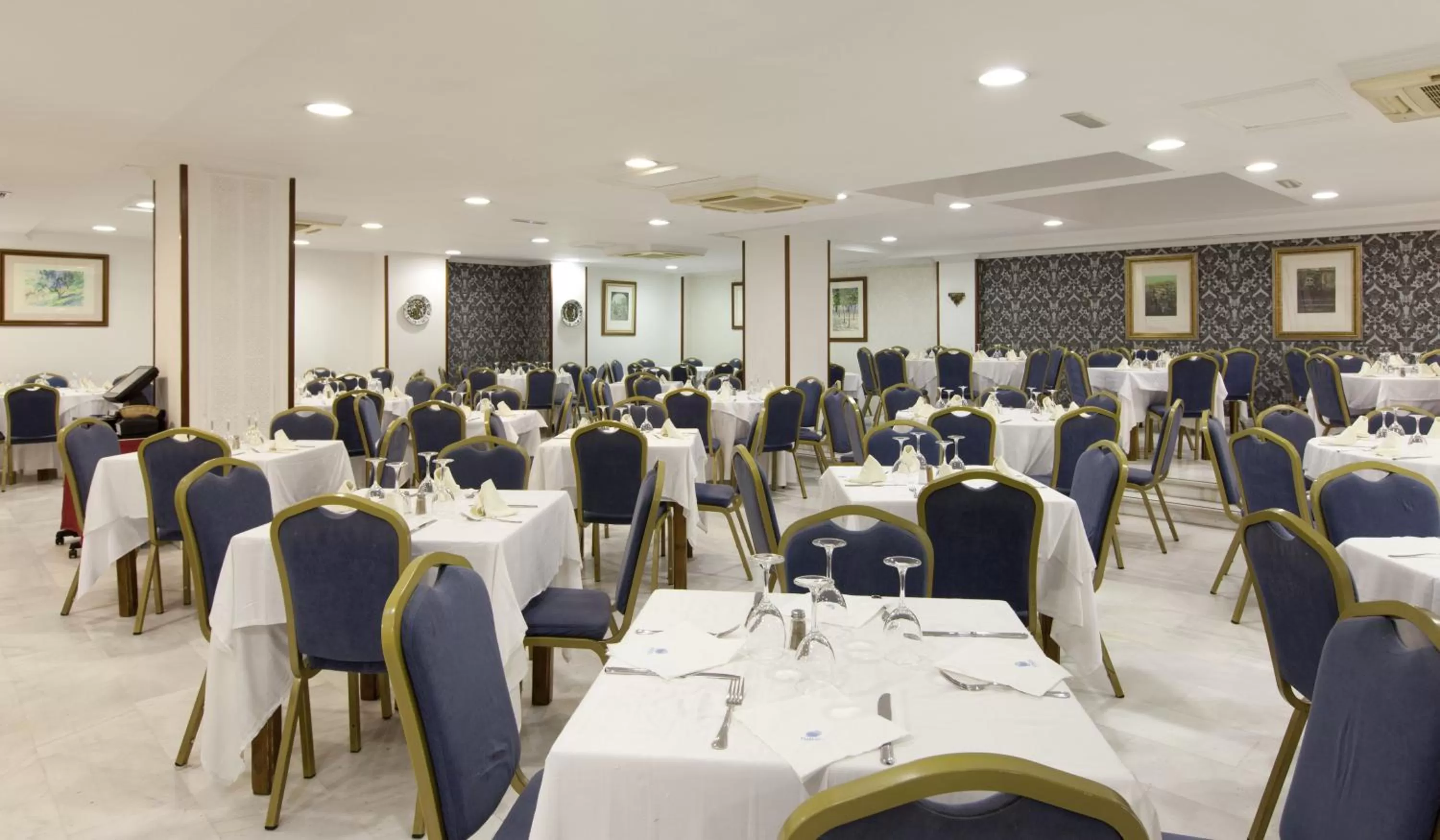 Restaurant/places to eat in Porcel Alixares