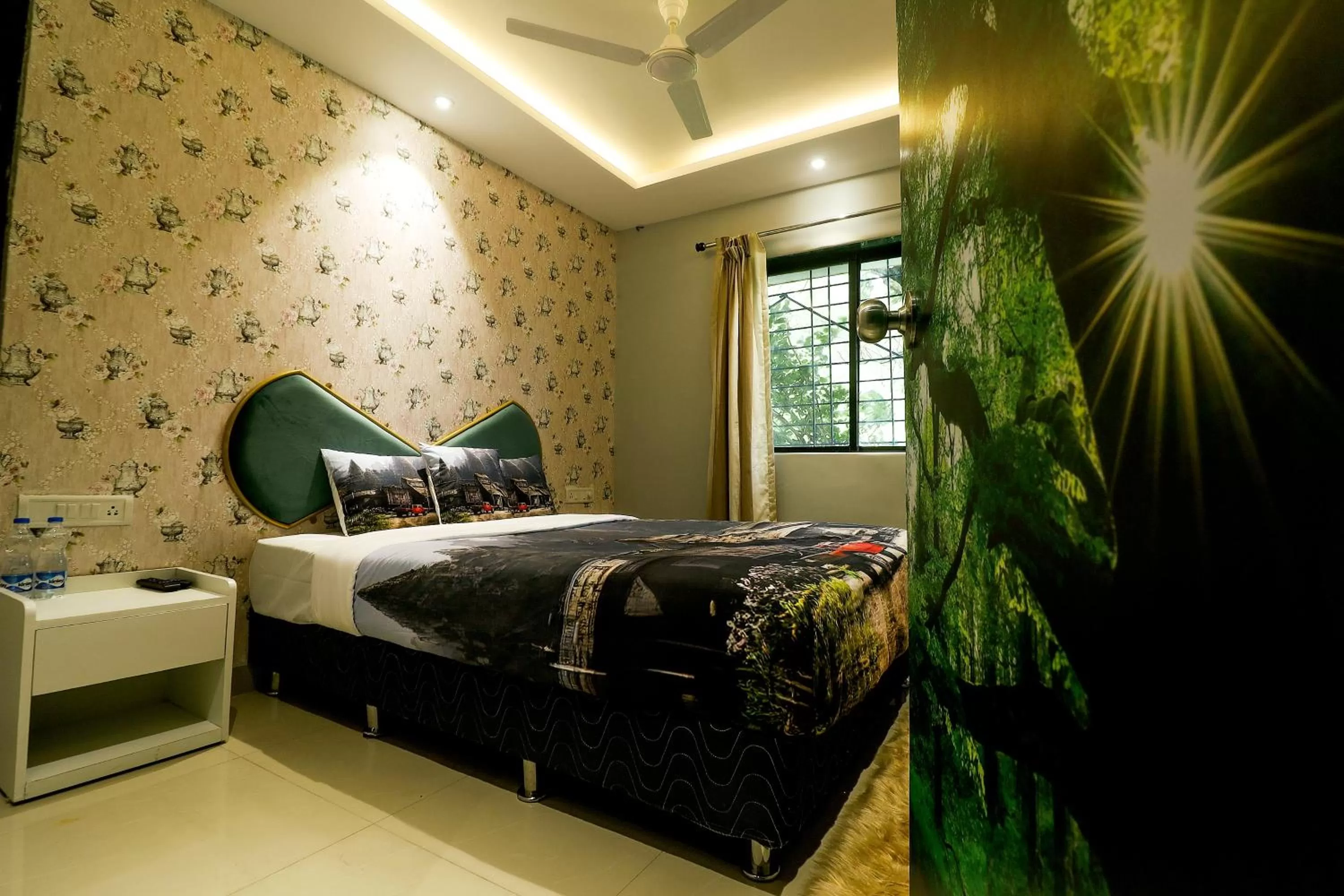 Bed in Hotel Greek Glory