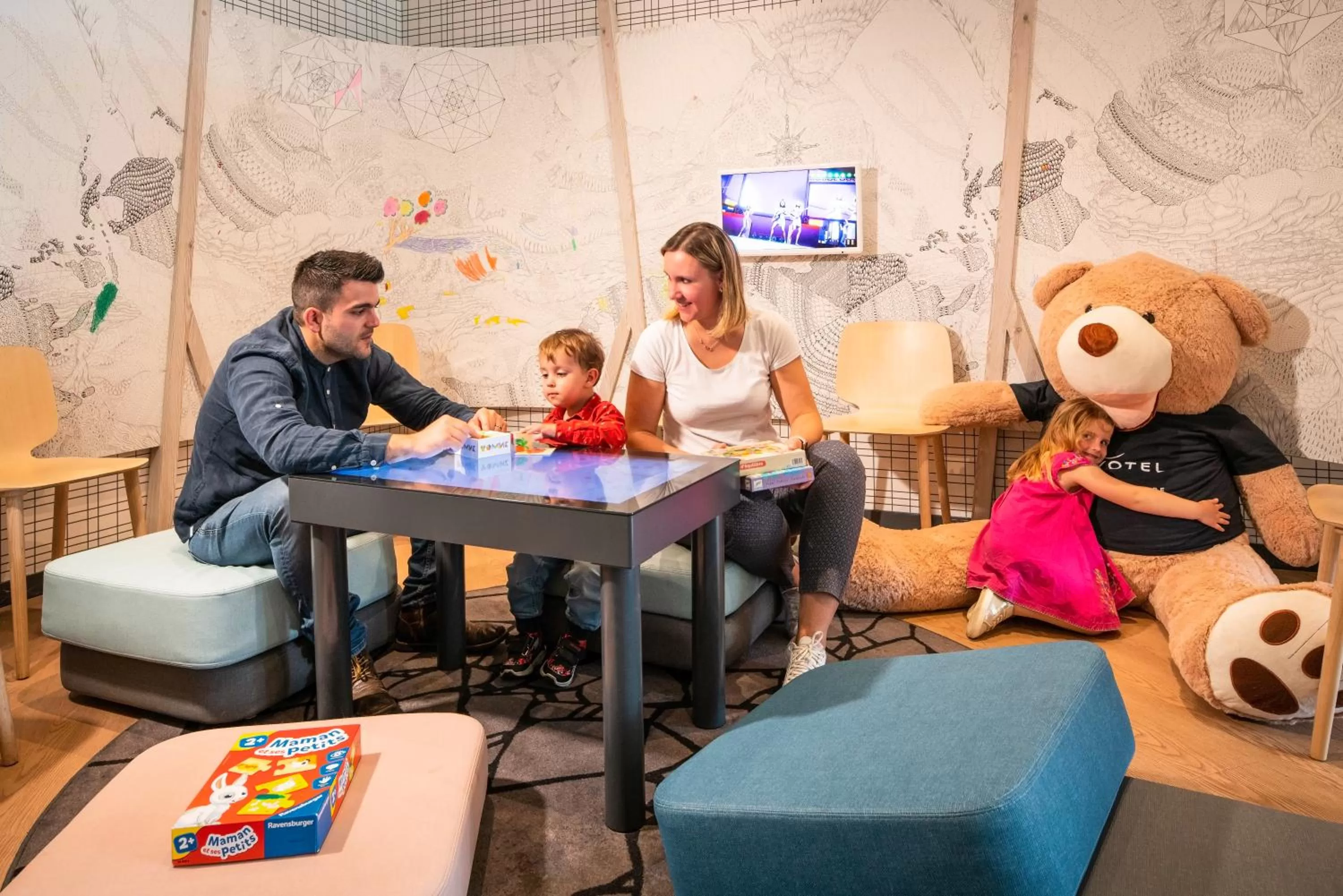 People in Novotel Marne-la-Vallée Noisy-le-Grand