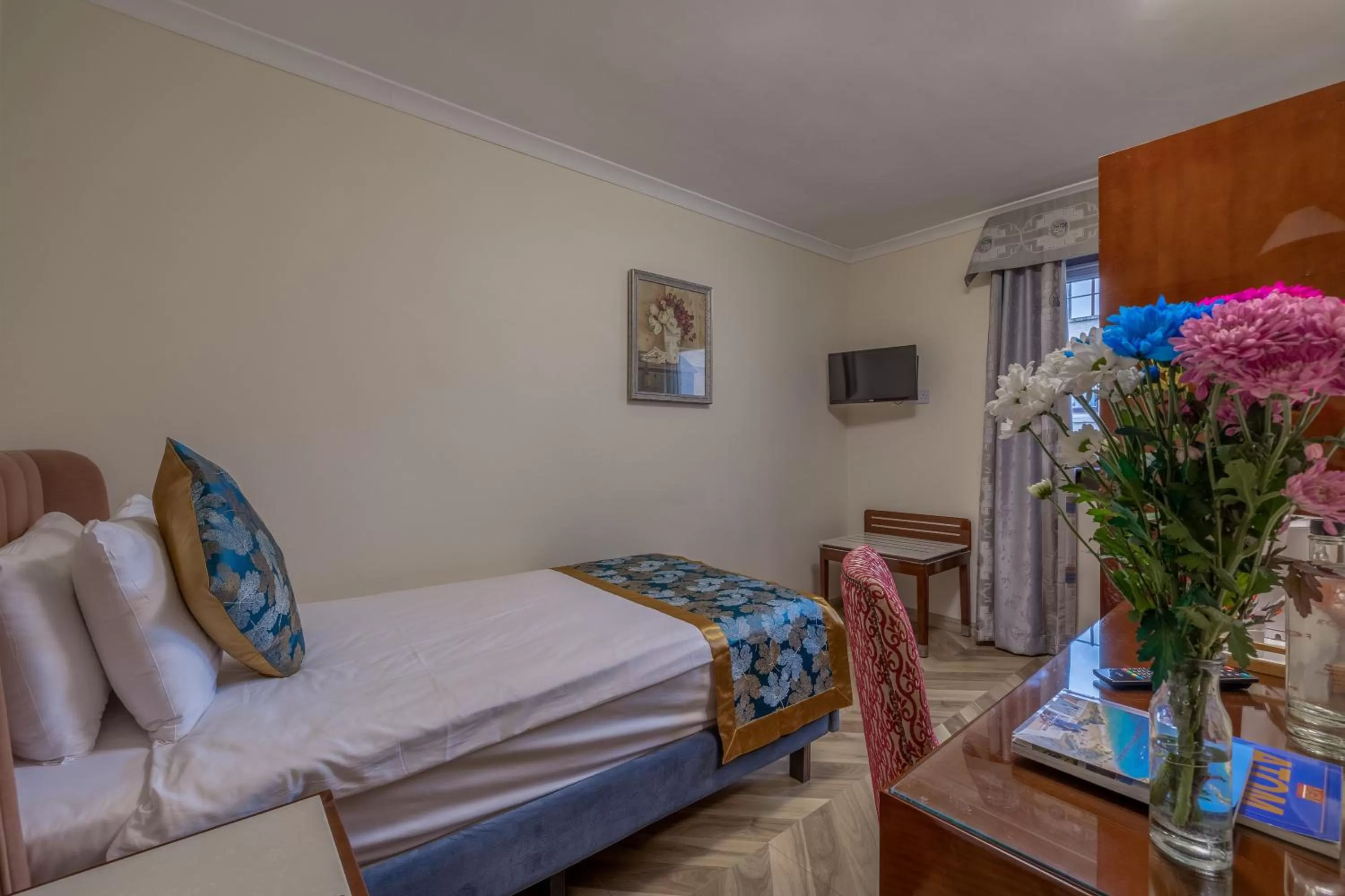 Bedroom, Bed in Muthu Fort William Hotel