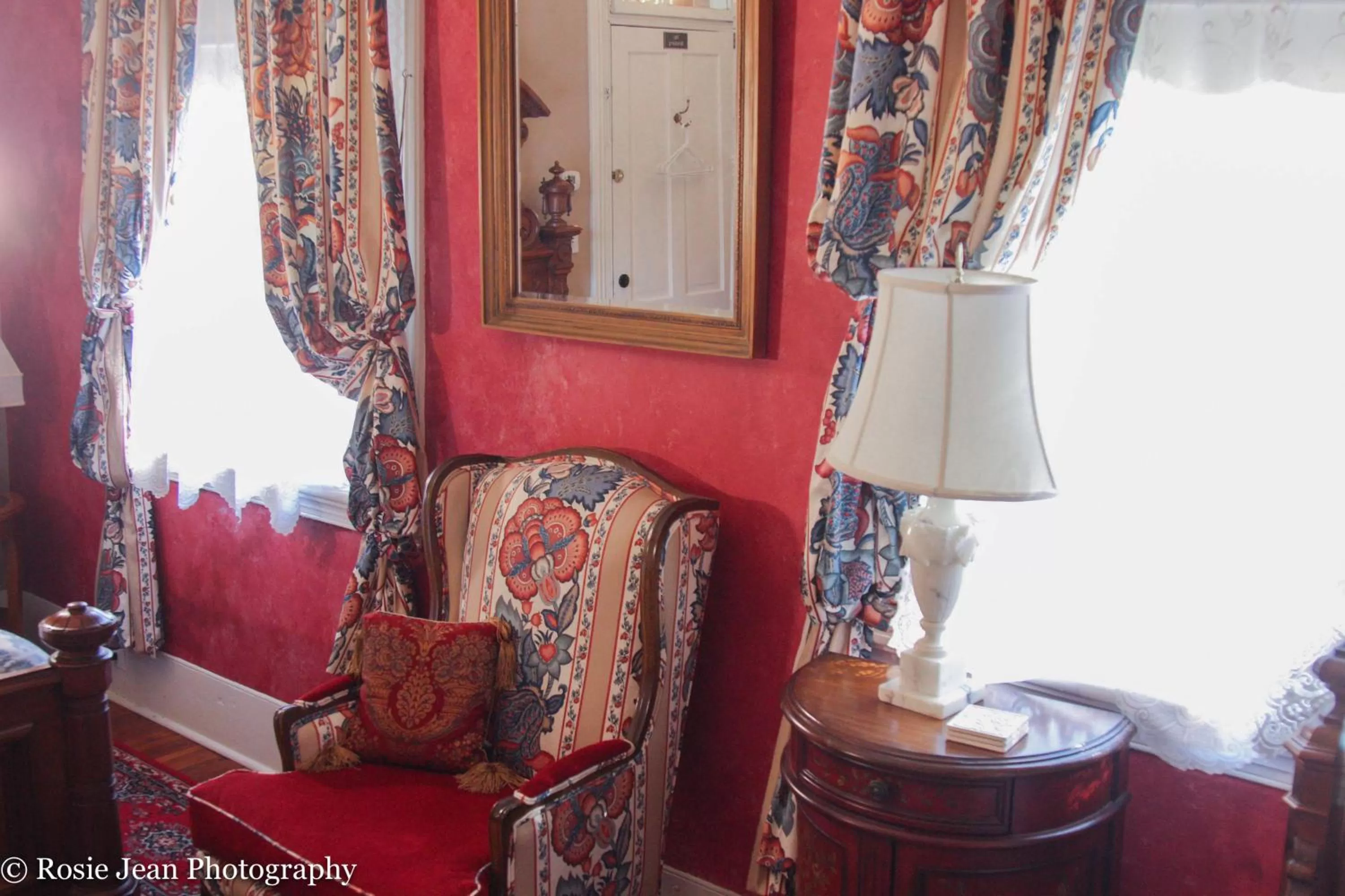Seating area in Flowertown Bed and Breakfast