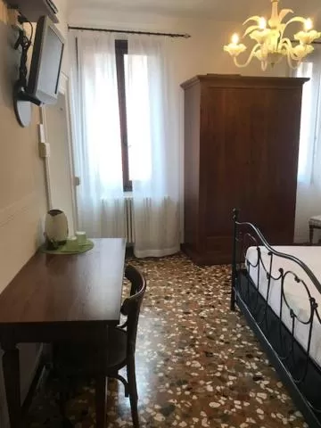 B&B Al Teatro with canal view