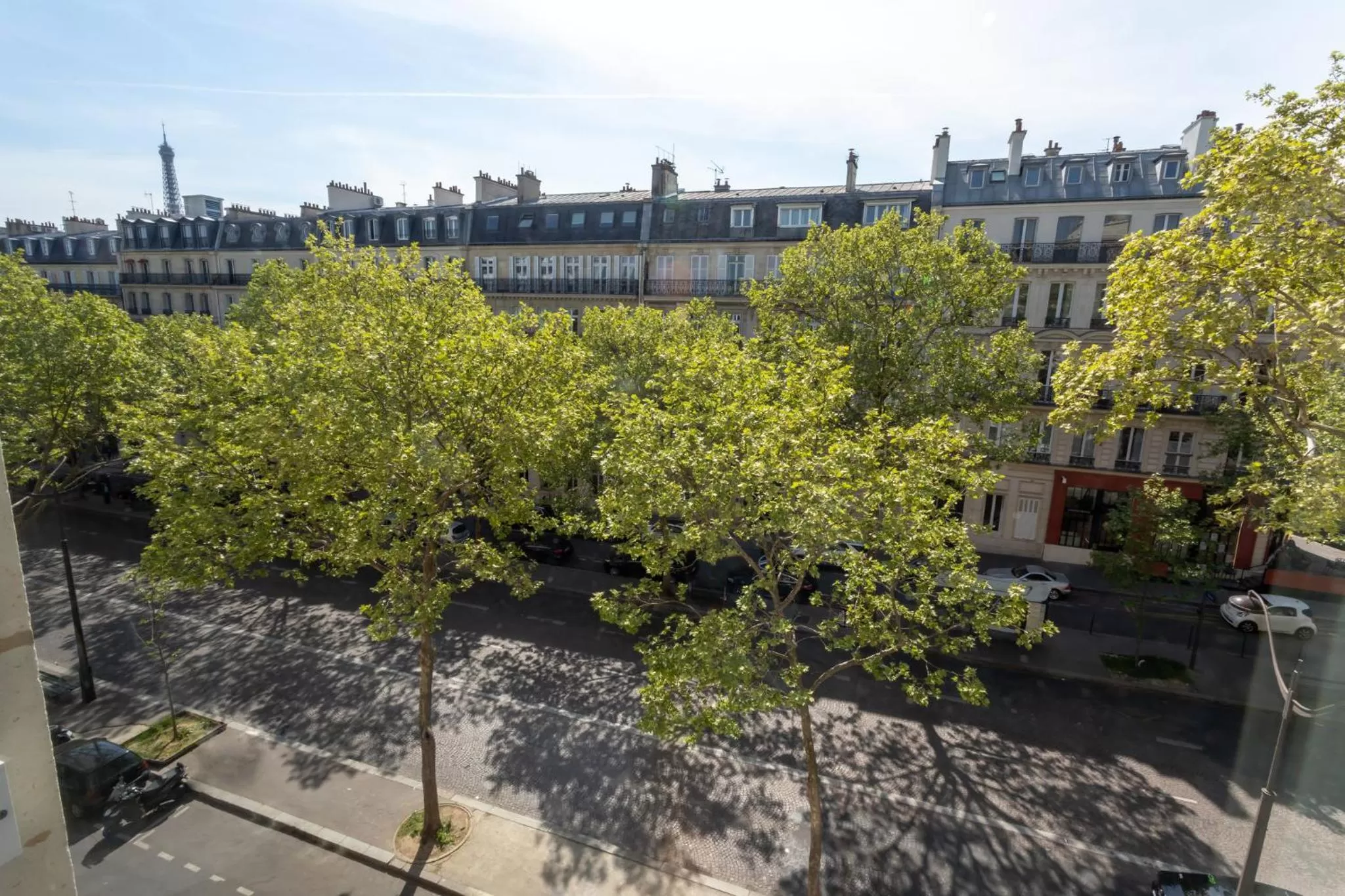 Photo of the whole room in InterContinental Paris Champs Elysées Etoile by IHG