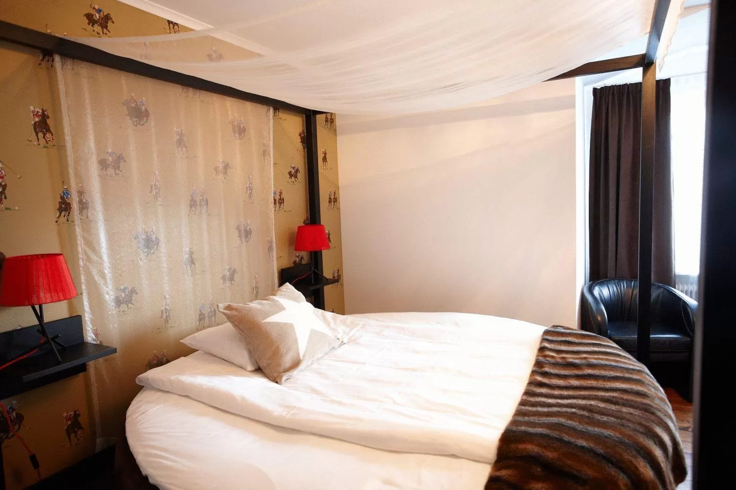 Bed in Huskvarna Stadshotell