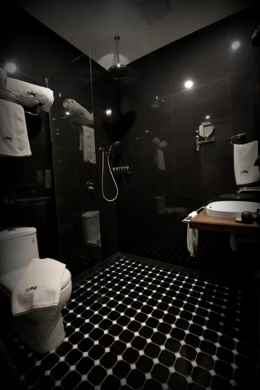 Bathroom in 1969 Business Suites @ Ipoh Garden