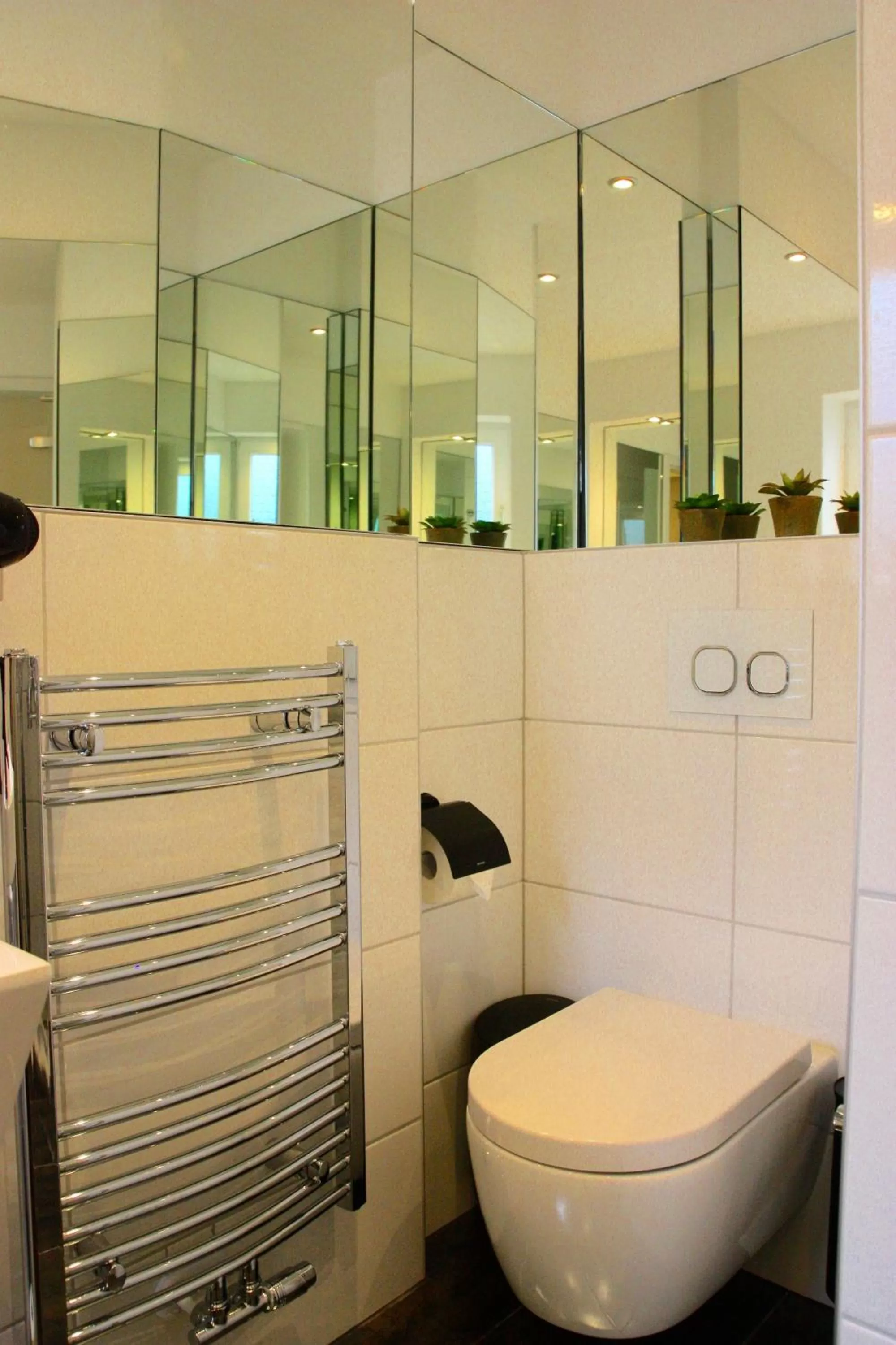 Toilet in Hotel am Schloss