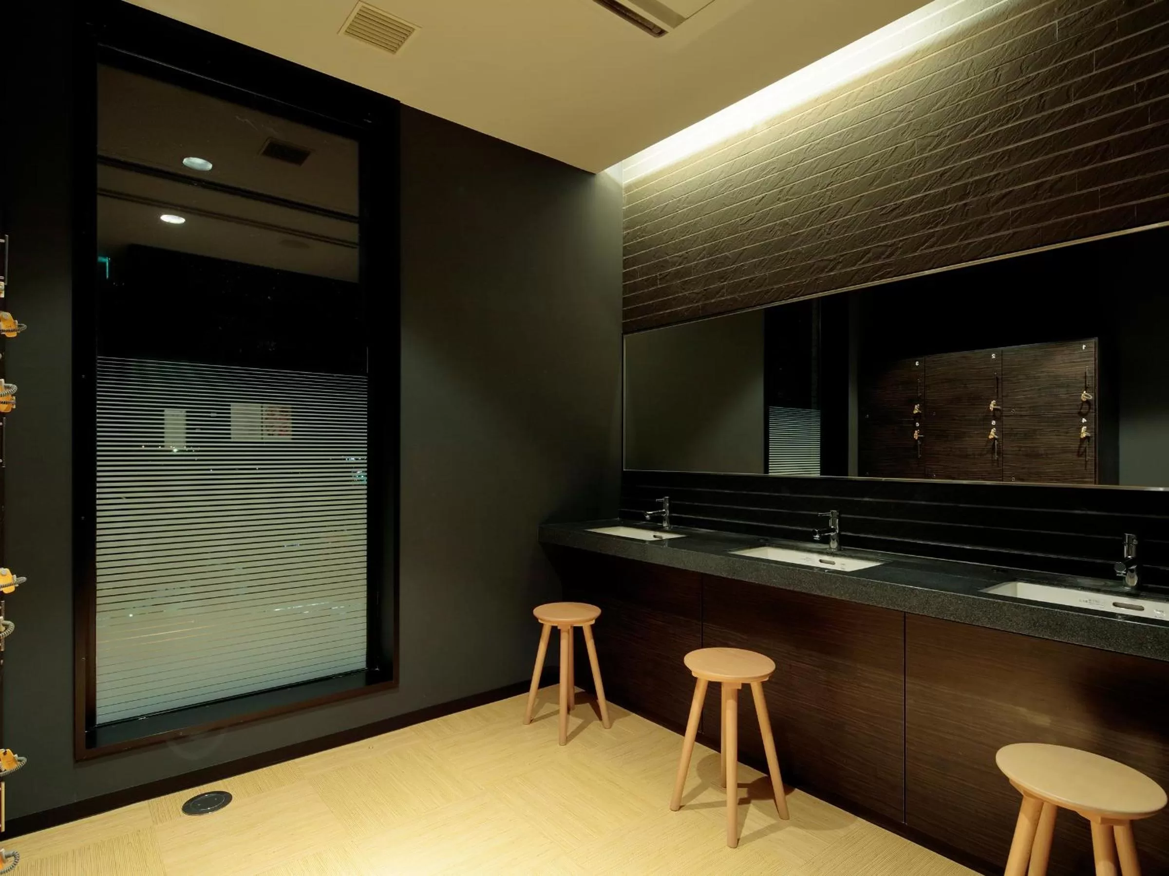 Public Bath in Candeo Hotels Kameyama