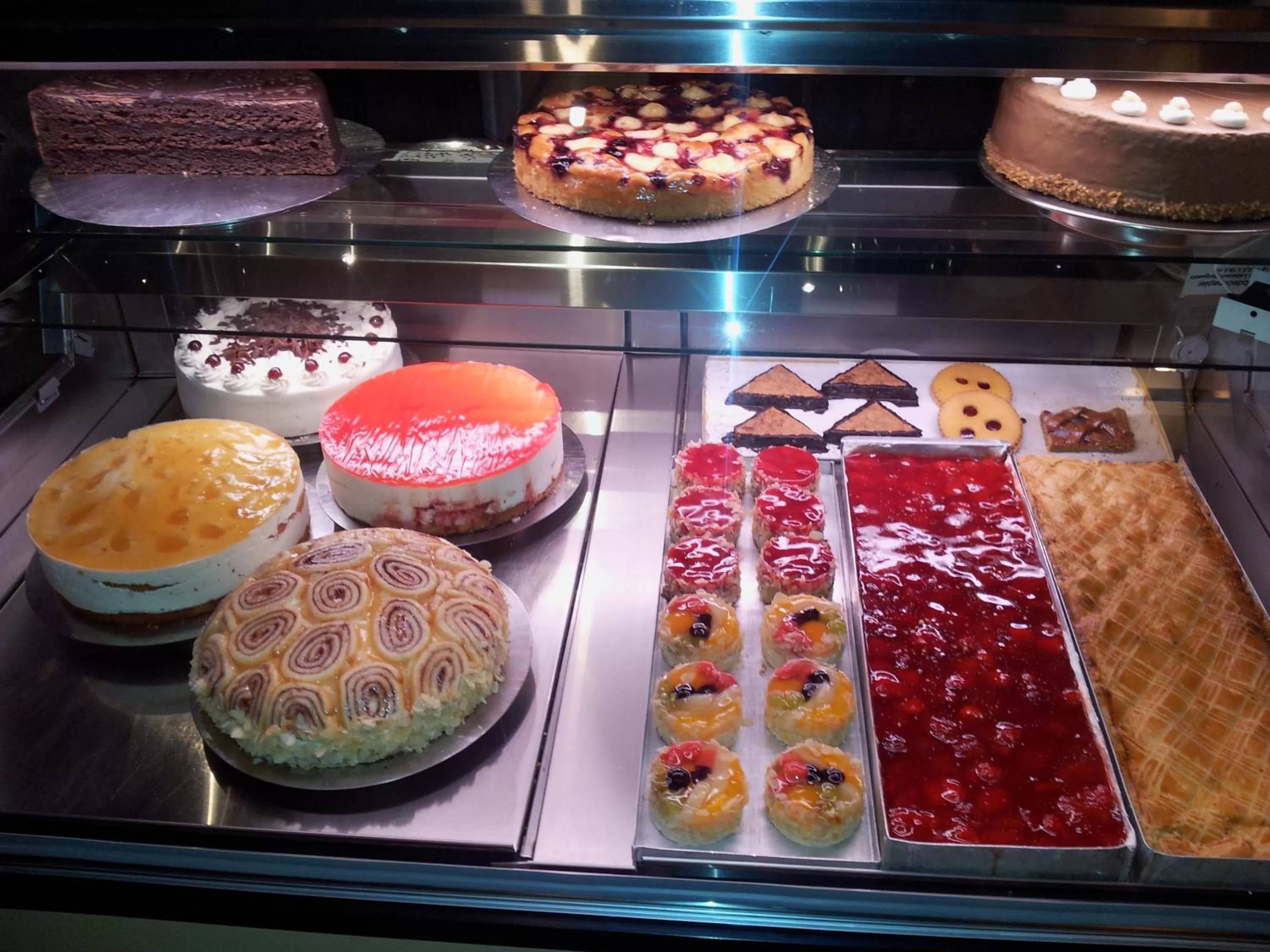 Restaurant/places to eat in Landgasthof Hotel Pröll