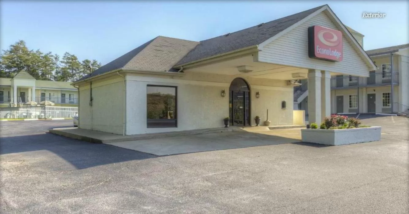 Property building in Econo Lodge