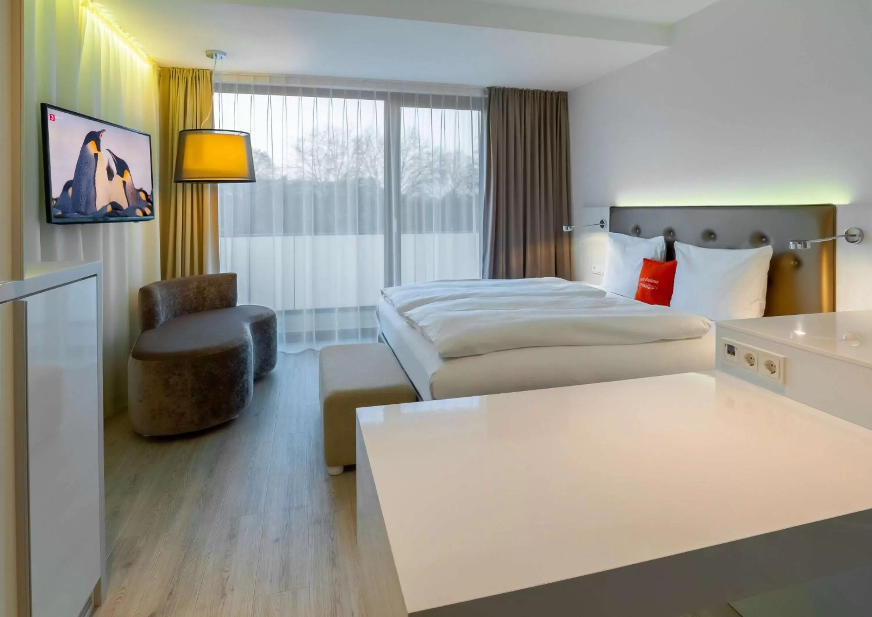 Summer, Bed in elaya hotel kleve