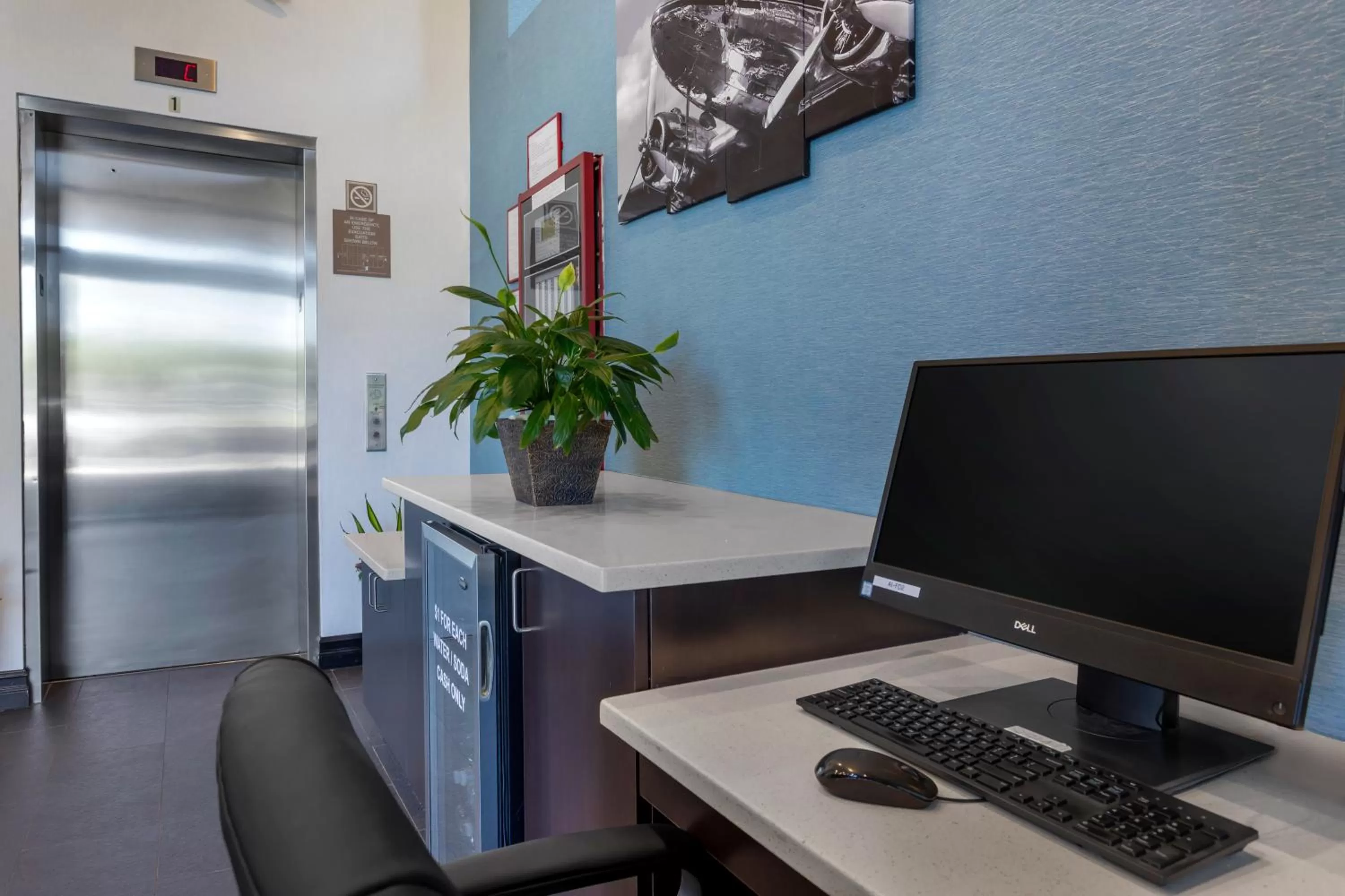 Business facilities in Avion Inn Near LGA Airport, an Ascend Collection Hotel