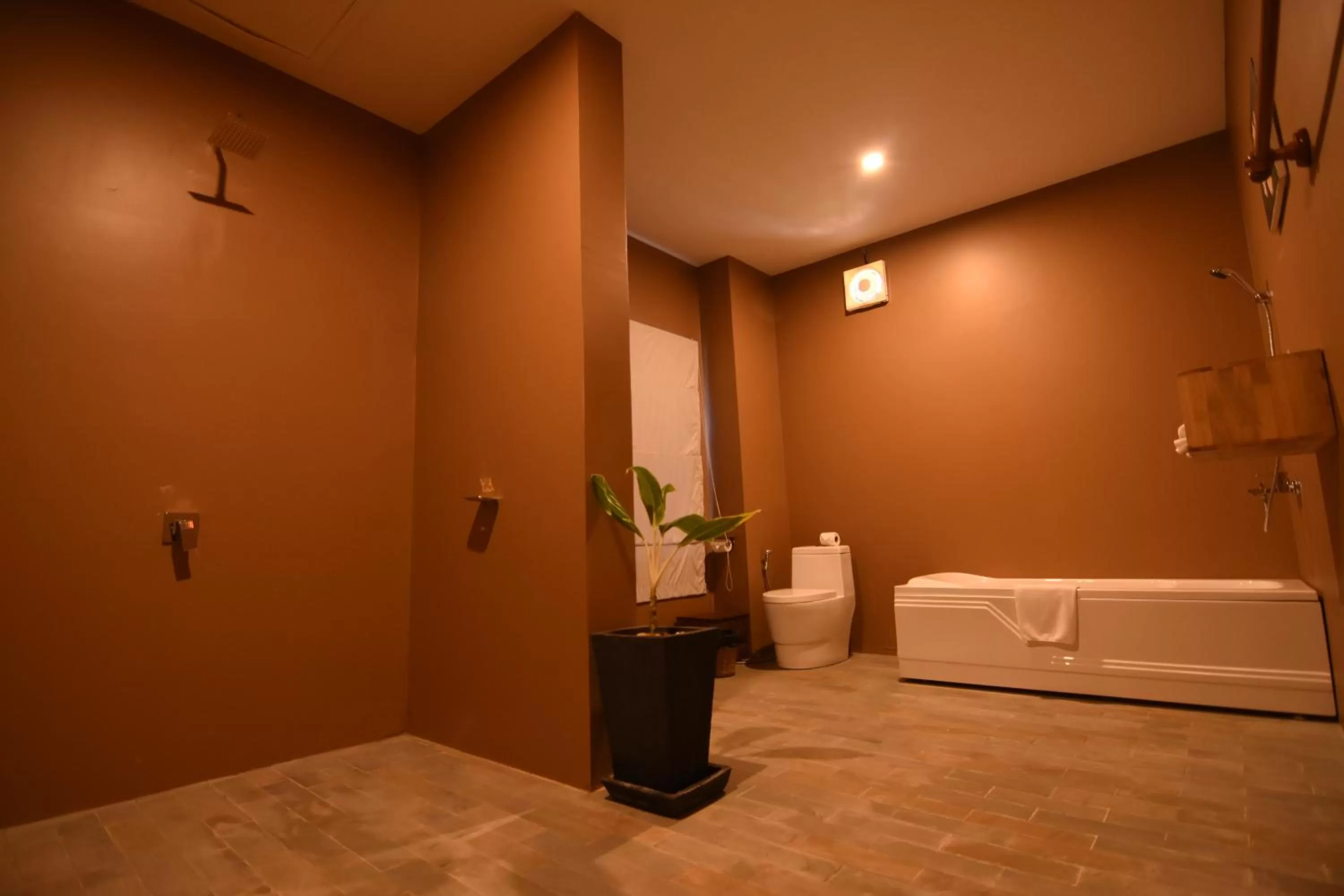 Bathroom in Indra Porak Residence Hotel
