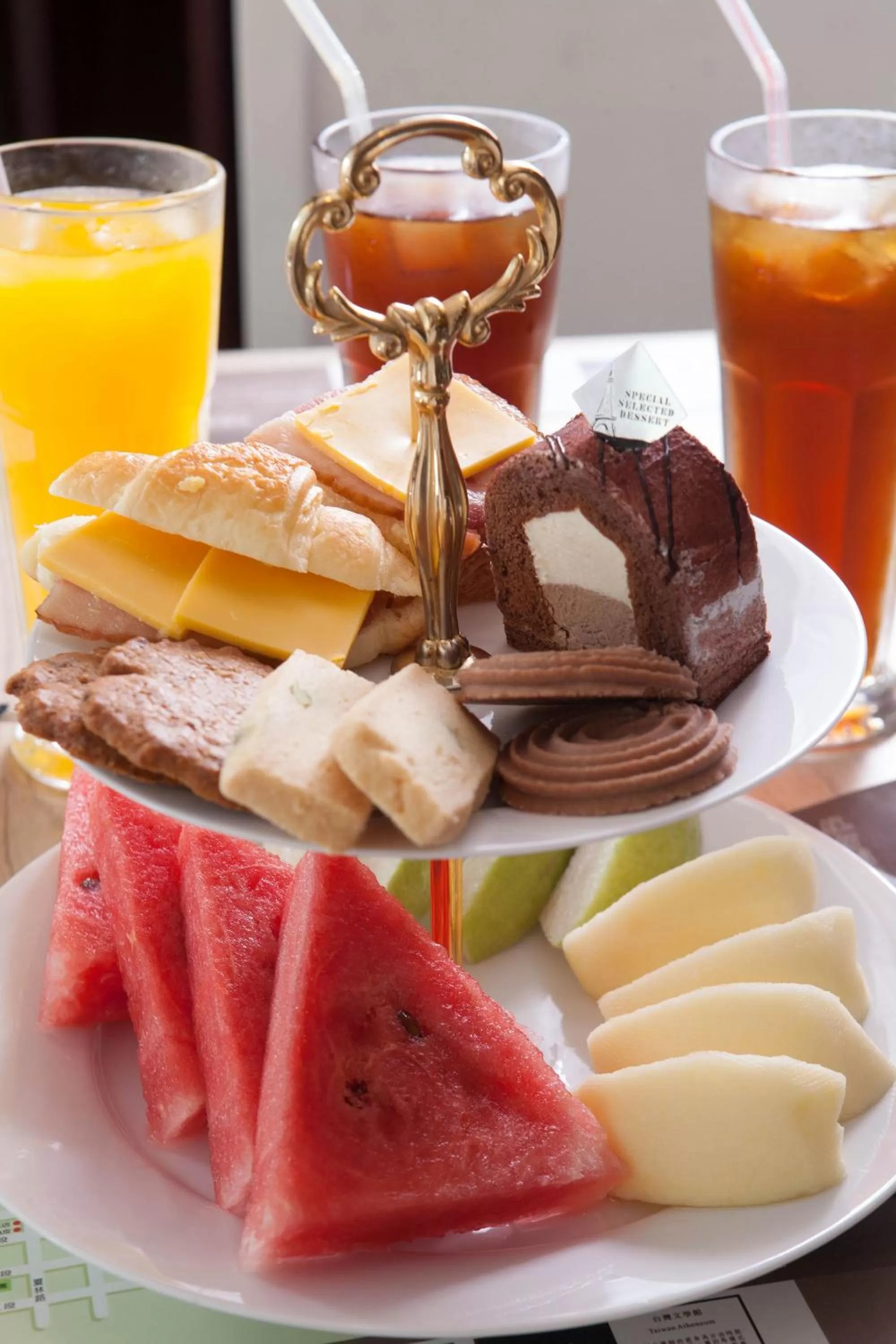 Food in Cambridge Tainan Hotel