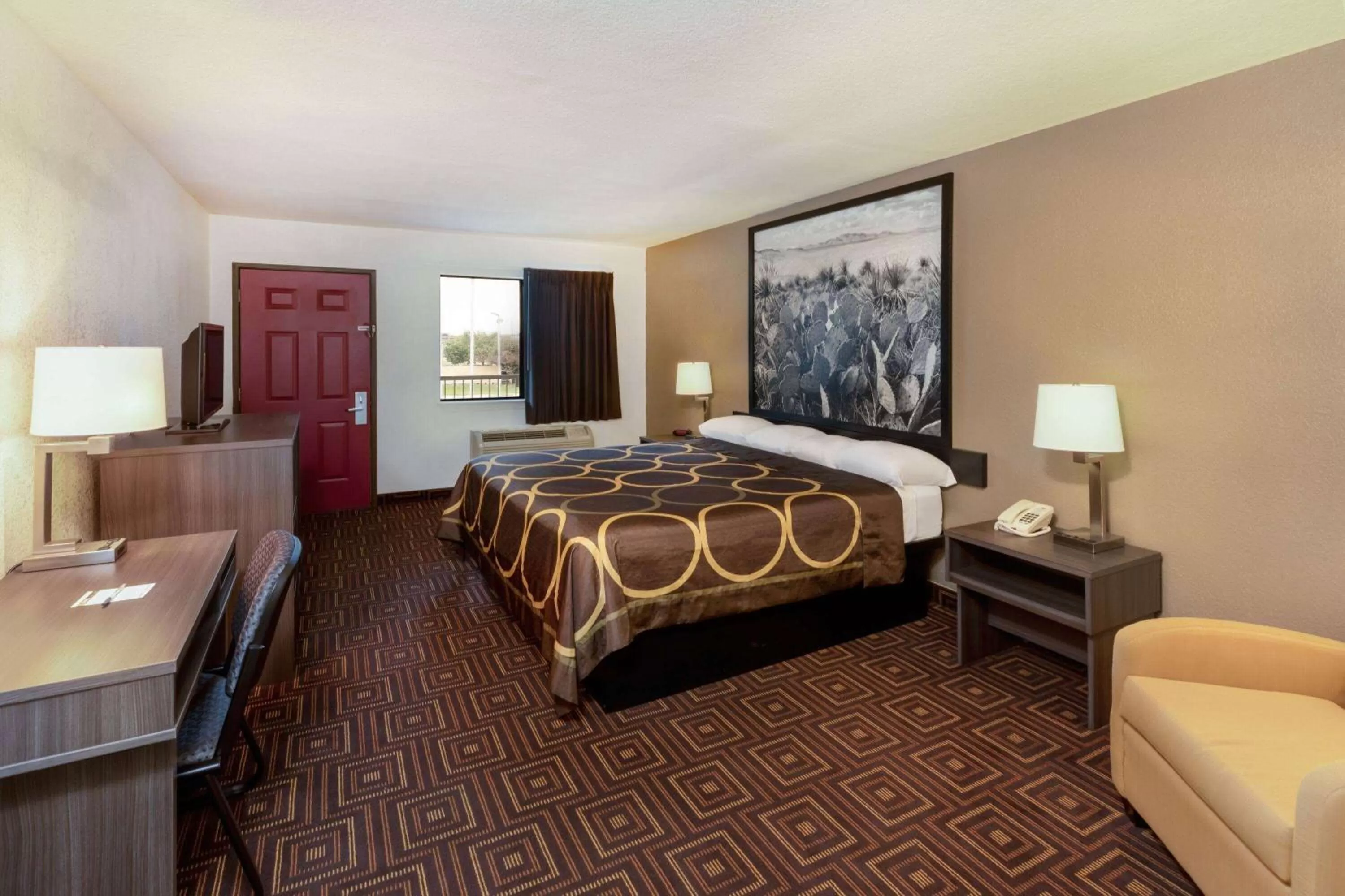 Photo of the whole room, Bed in Super 8 by Wyndham Seguin