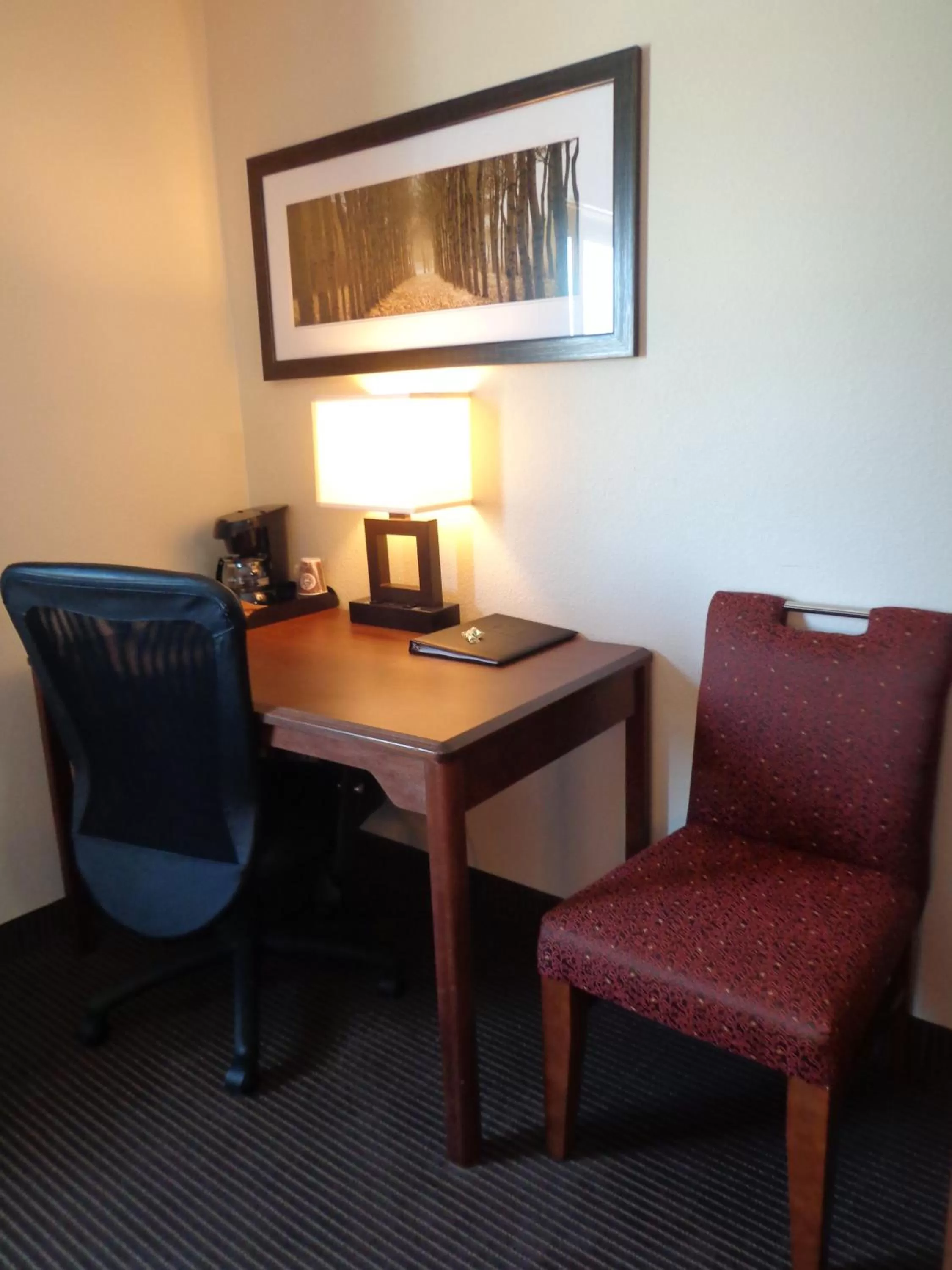 Restaurant/places to eat in AmericInn by Wyndham Grand Forks