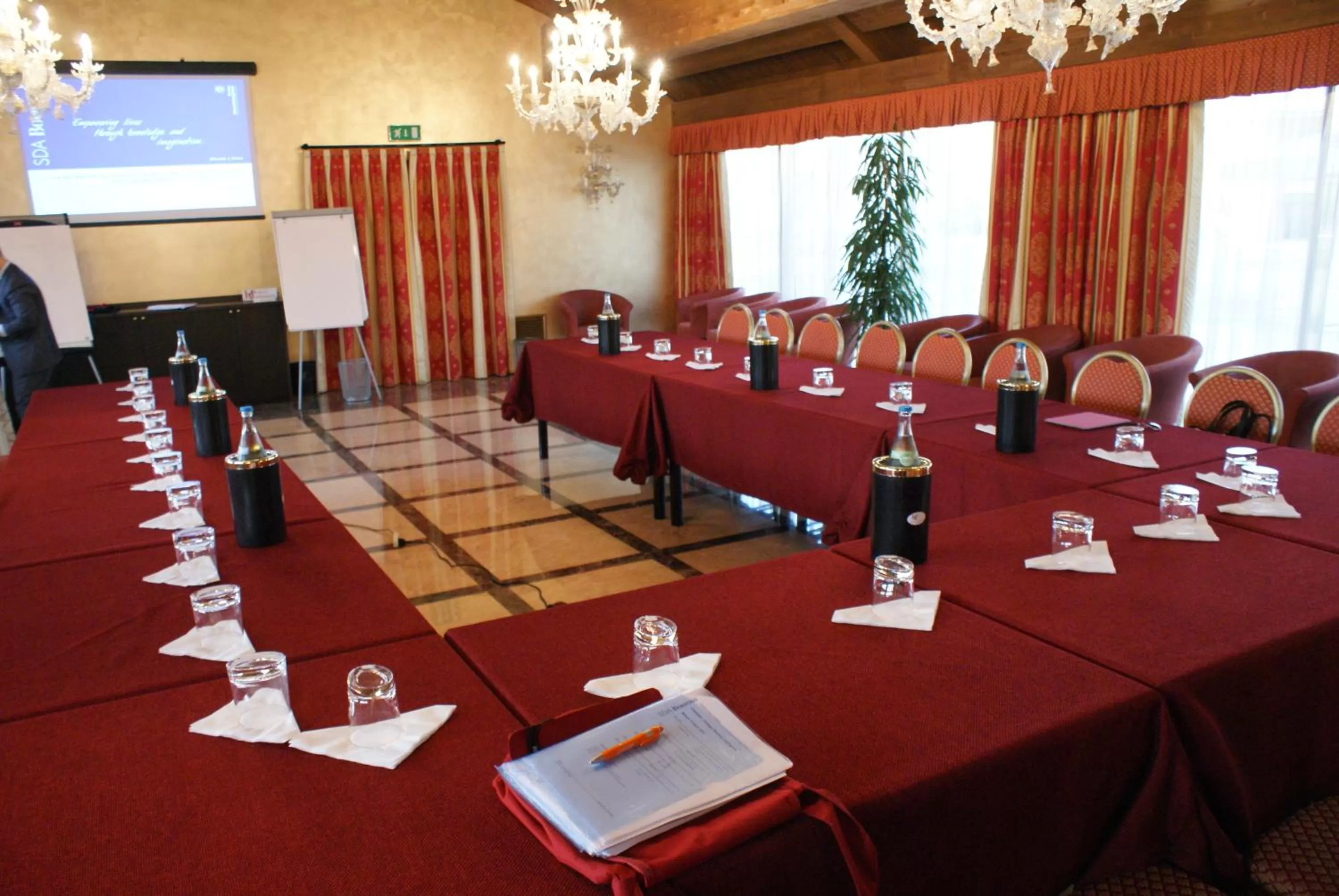 Business facilities in Hotel Calissano