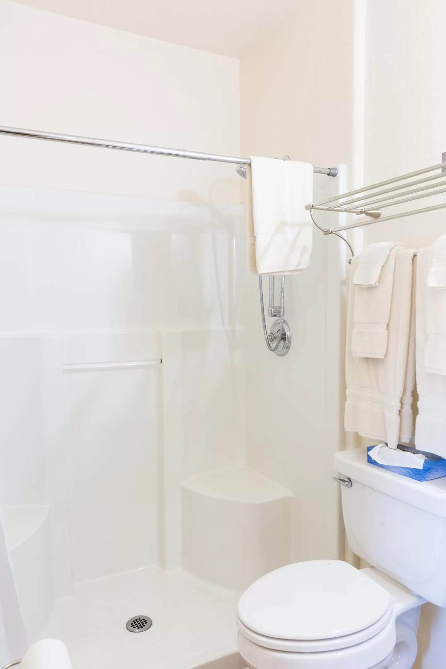 Bathroom in Hotel Cathlamet