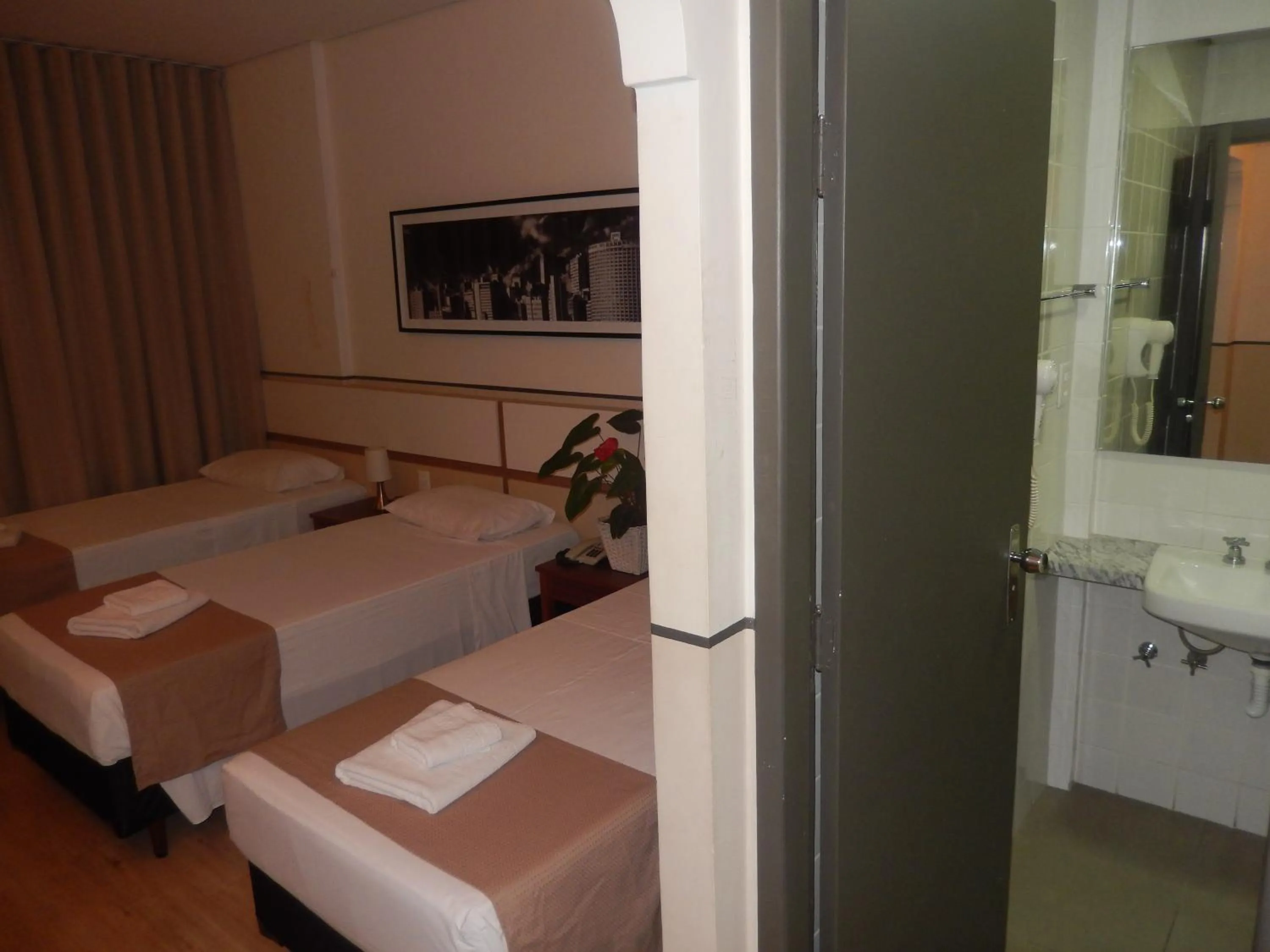 Bed in Hotel Metropole