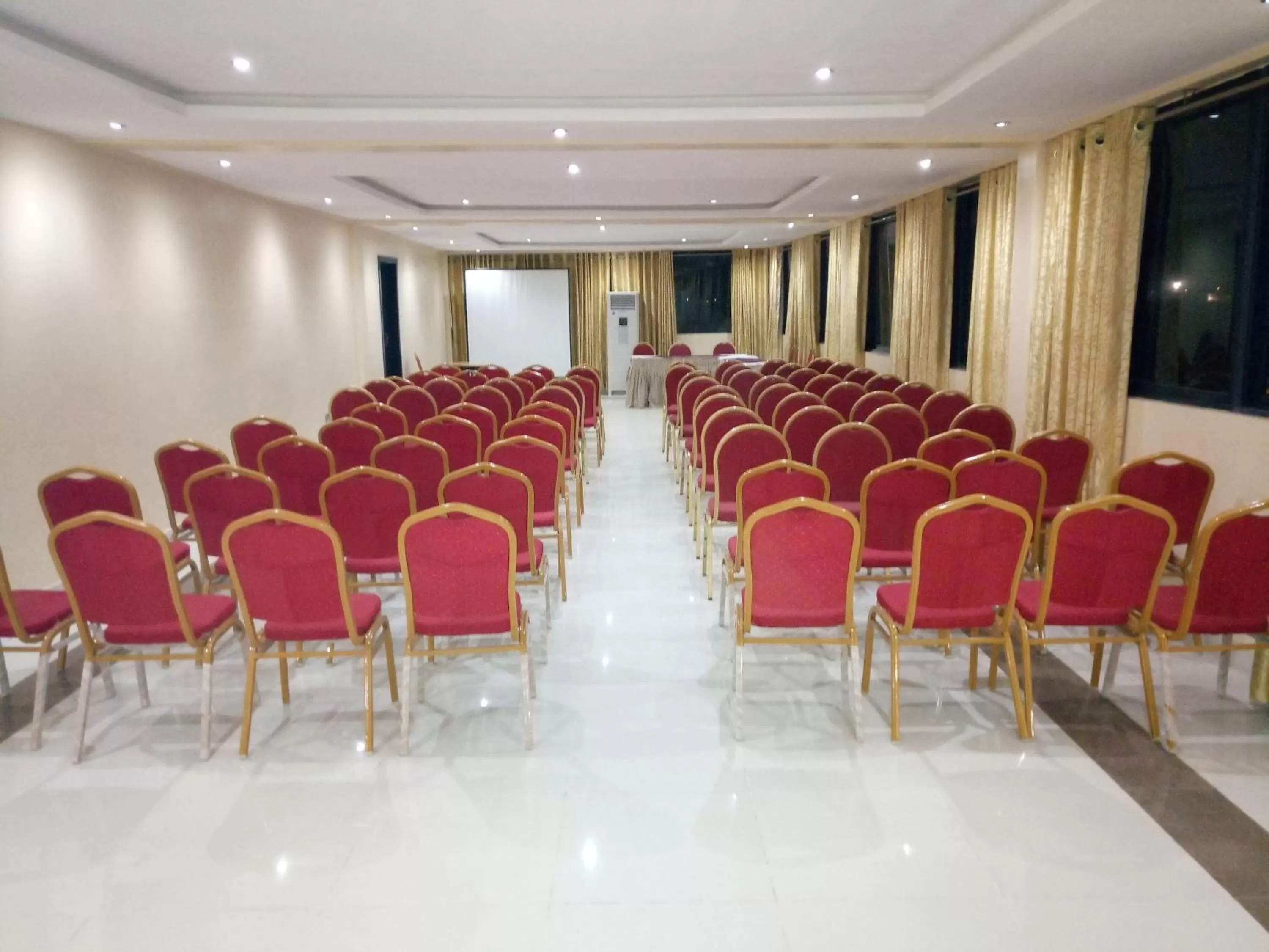 Meeting/conference room in Citilodge Hotel & Conference Centre Newly Renovated
