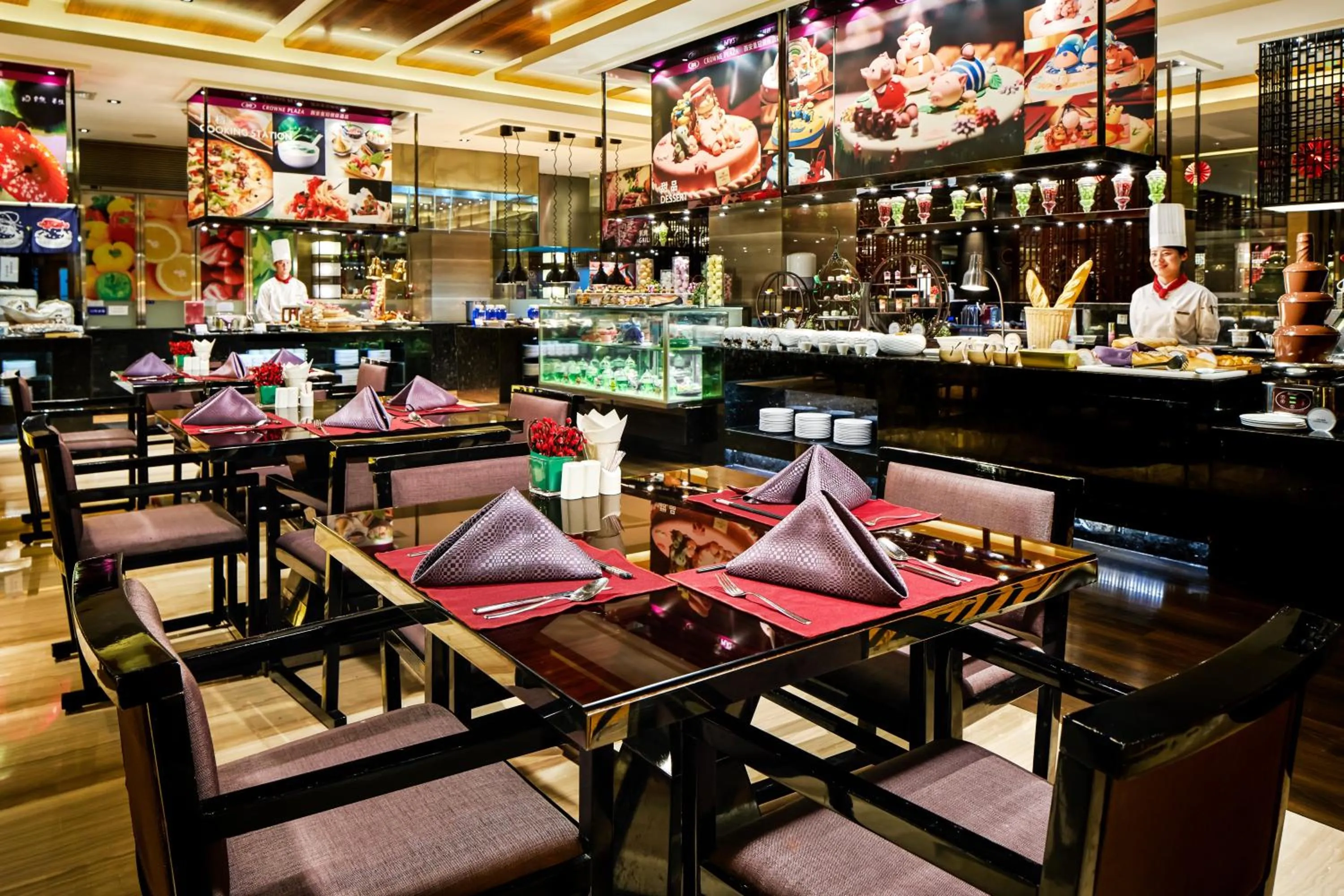 Restaurant/places to eat in Crowne Plaza Xi'an by IHG