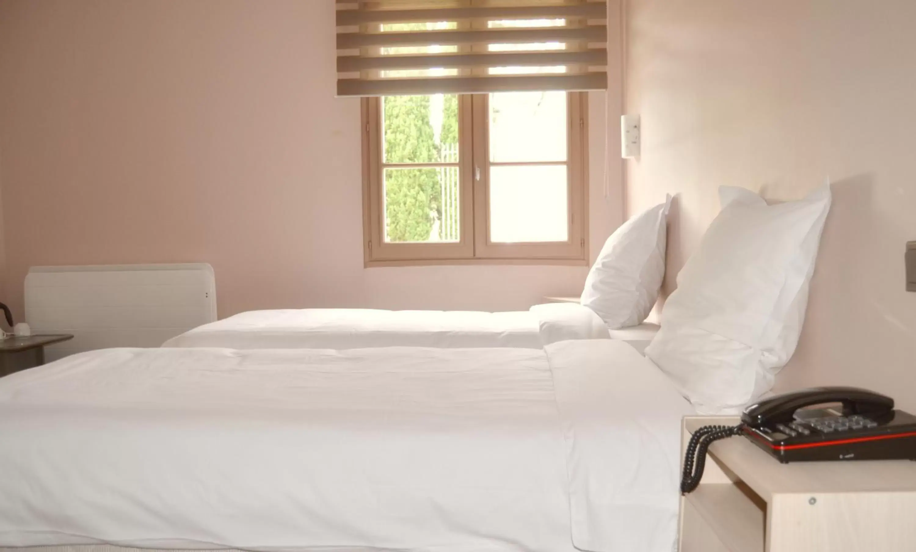 Comfort Twin Room in Logis Hotels - Château Saint Marcel Comfort Twin Room in Logis Hotels - Château Saint Marcel