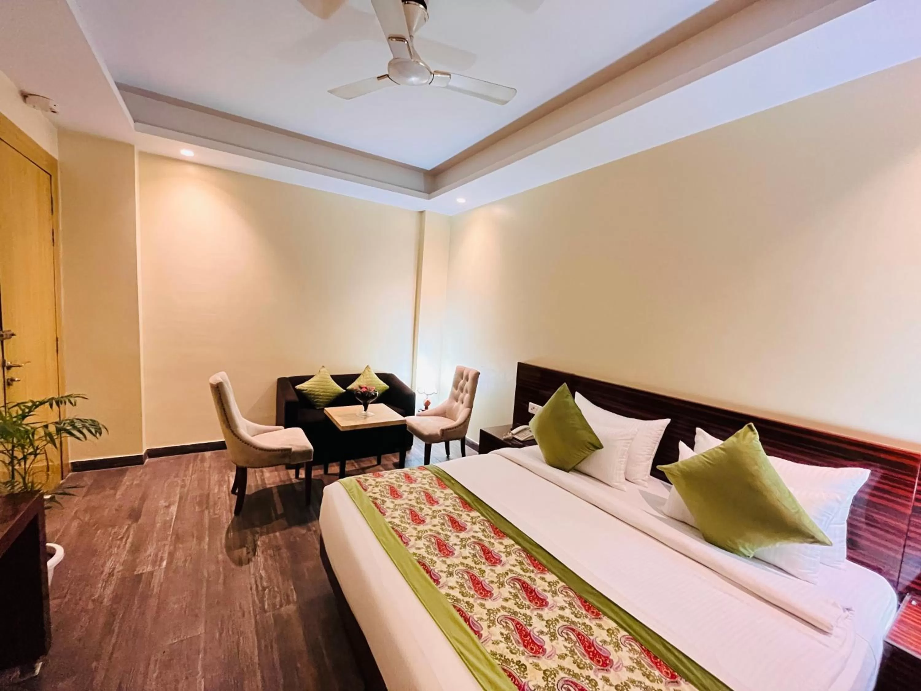 Bed in Hotel Banz near Delhi Airport
