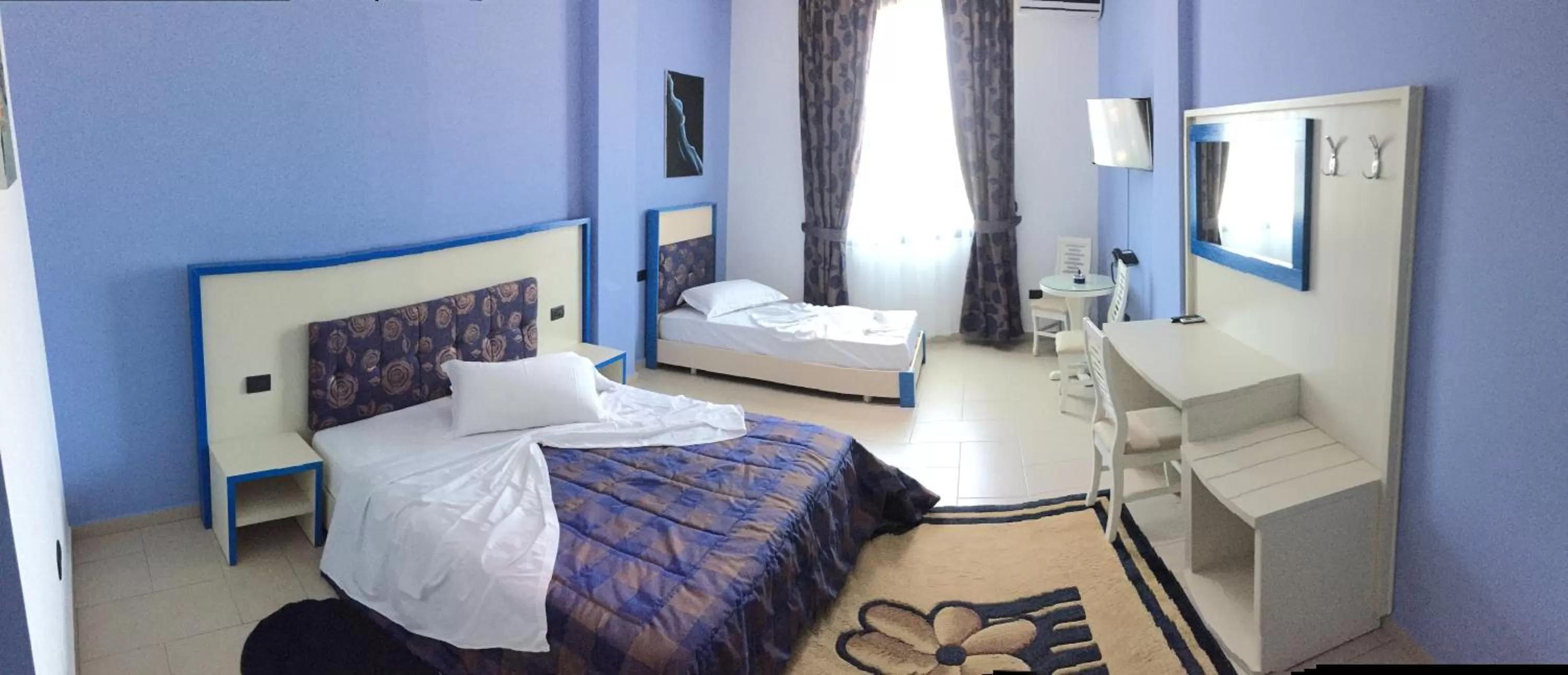 Photo of the whole room, Bed in Hotel Siklad