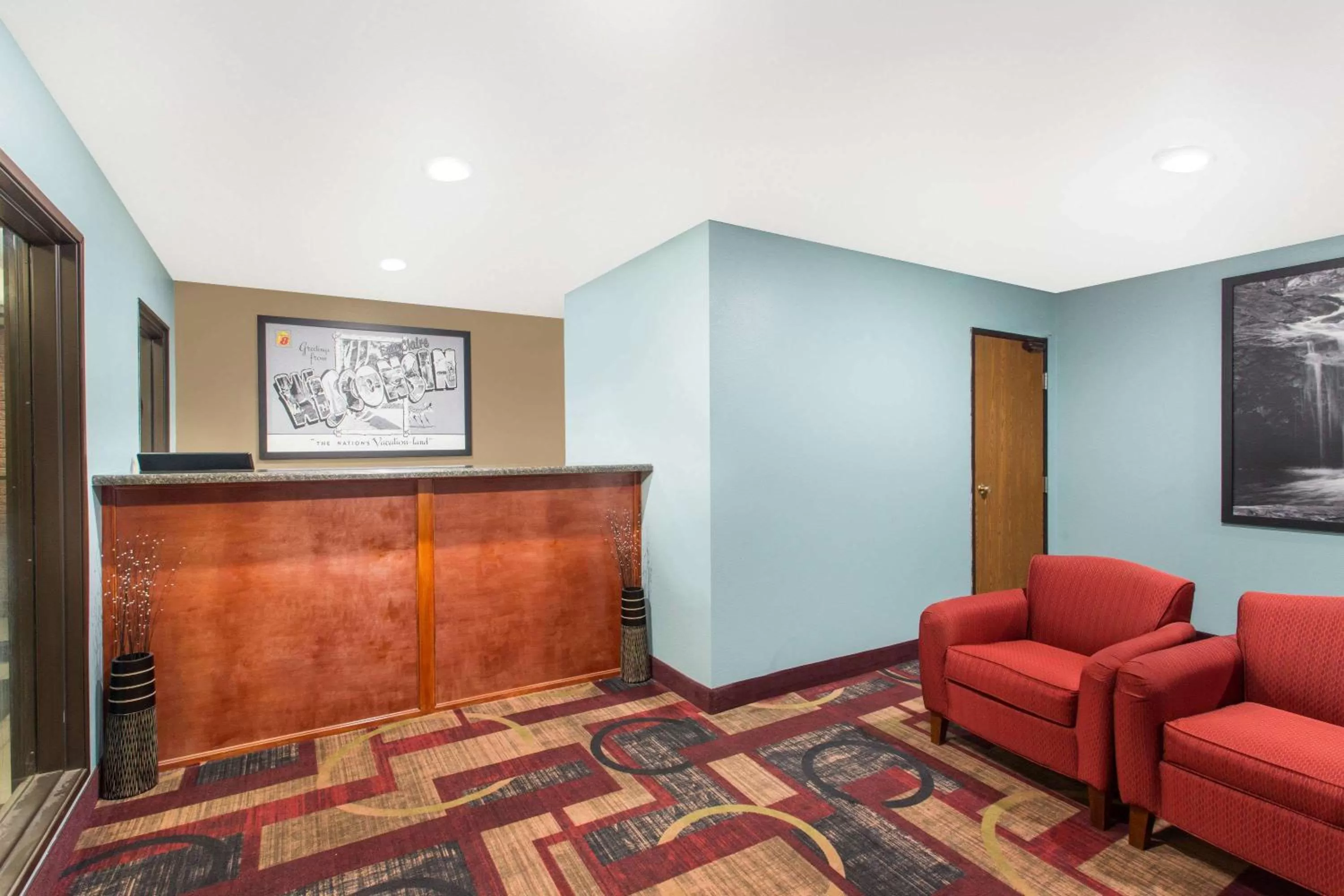 Lobby or reception, Lobby/Reception in Super 8 by Wyndham Eau Claire I-94