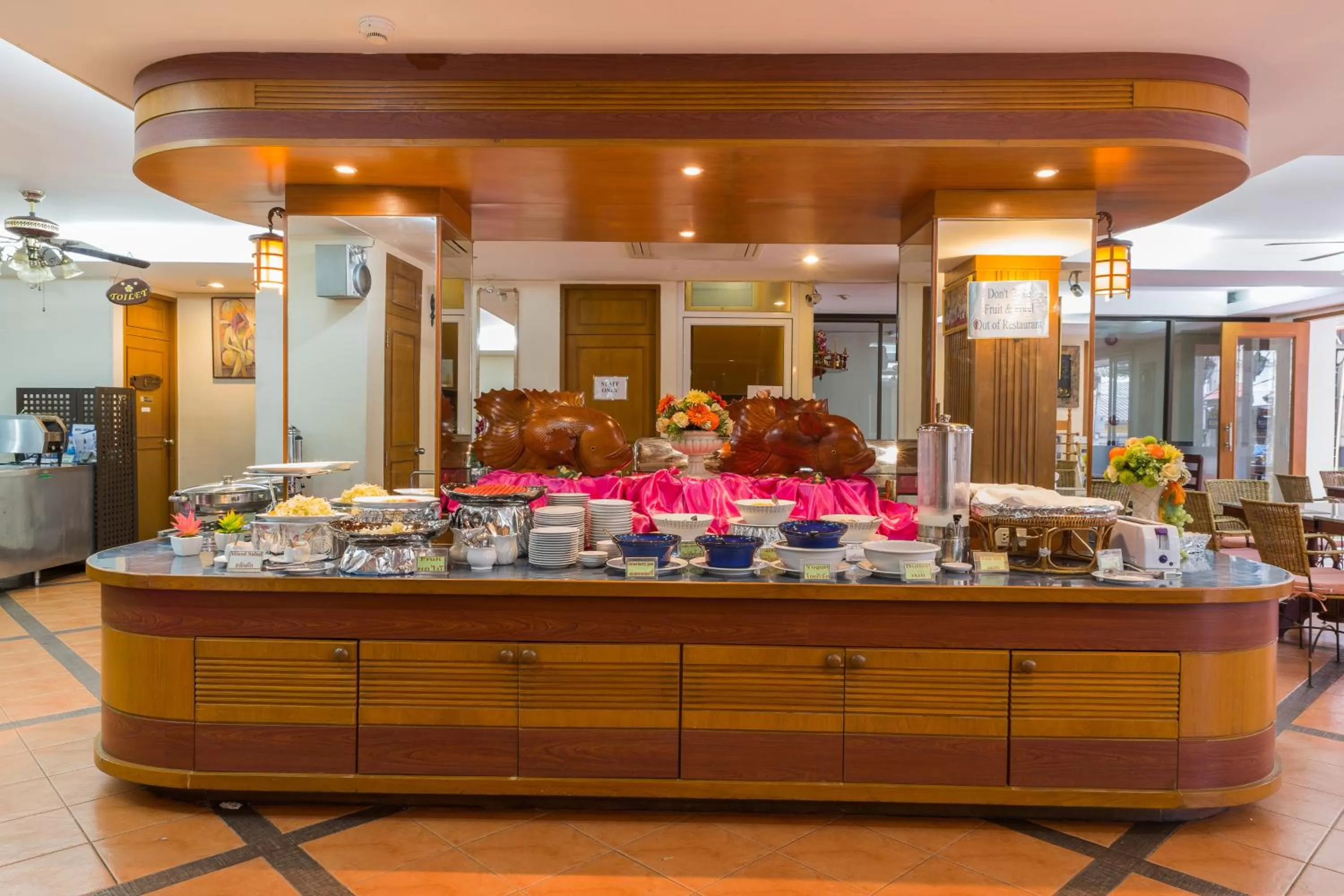 Restaurant/places to eat in Thipurai Beach Hotel