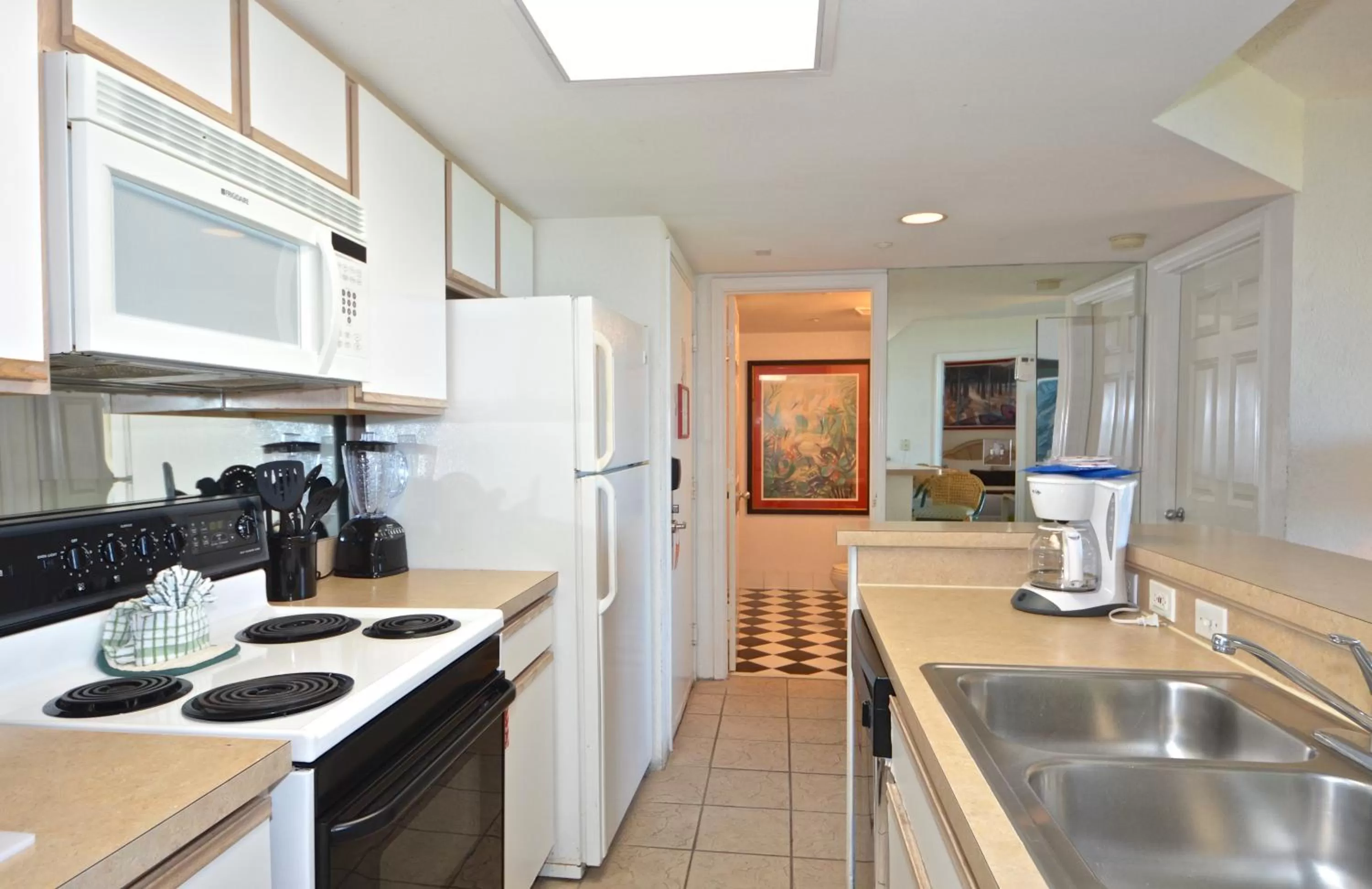 Kitchen/Kitchenette in Sunrise Suites Barbados Suite #204