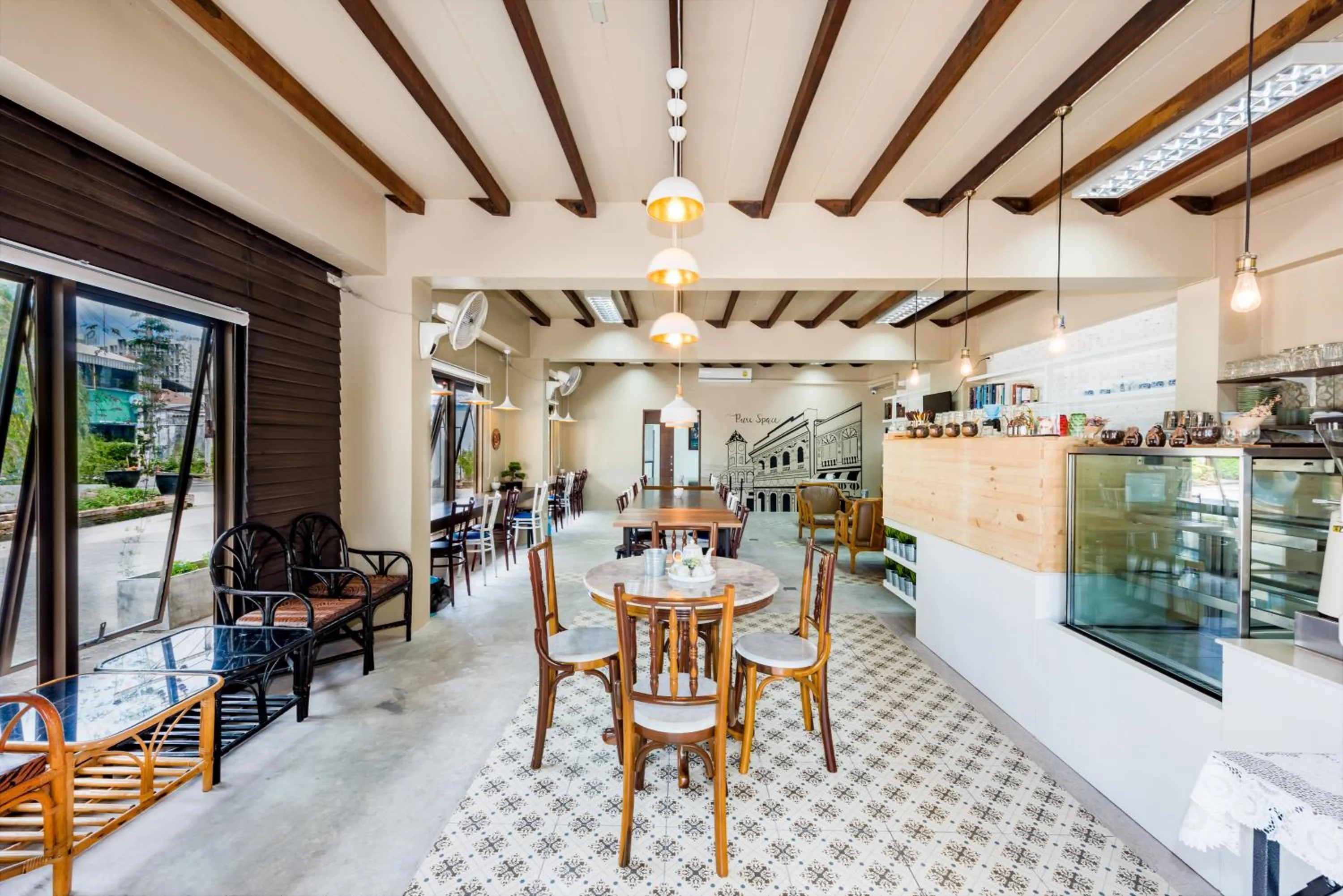Restaurant/places to eat in Pure Phuket Residence