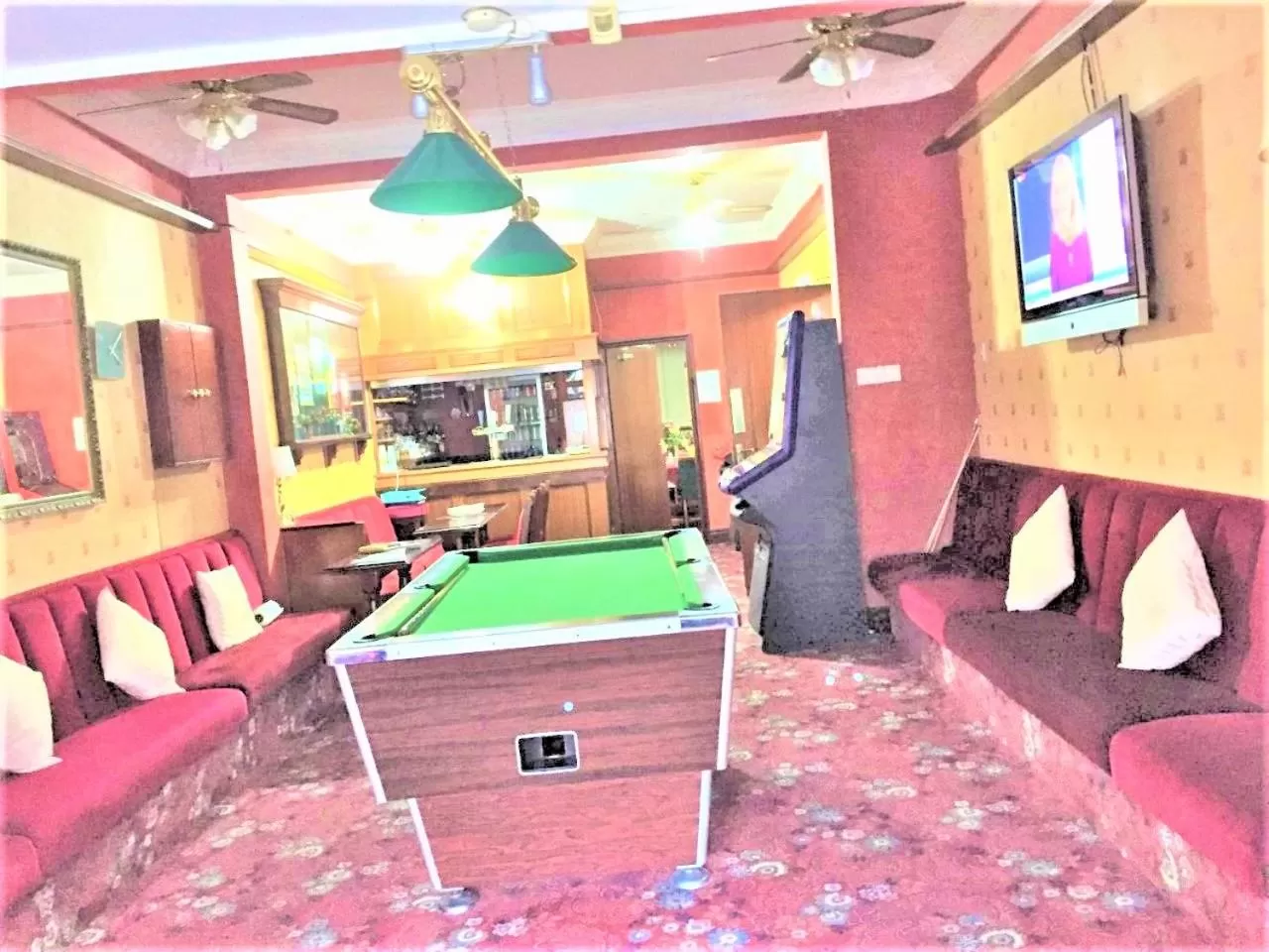Lounge or bar in Lyndhurst Hotel