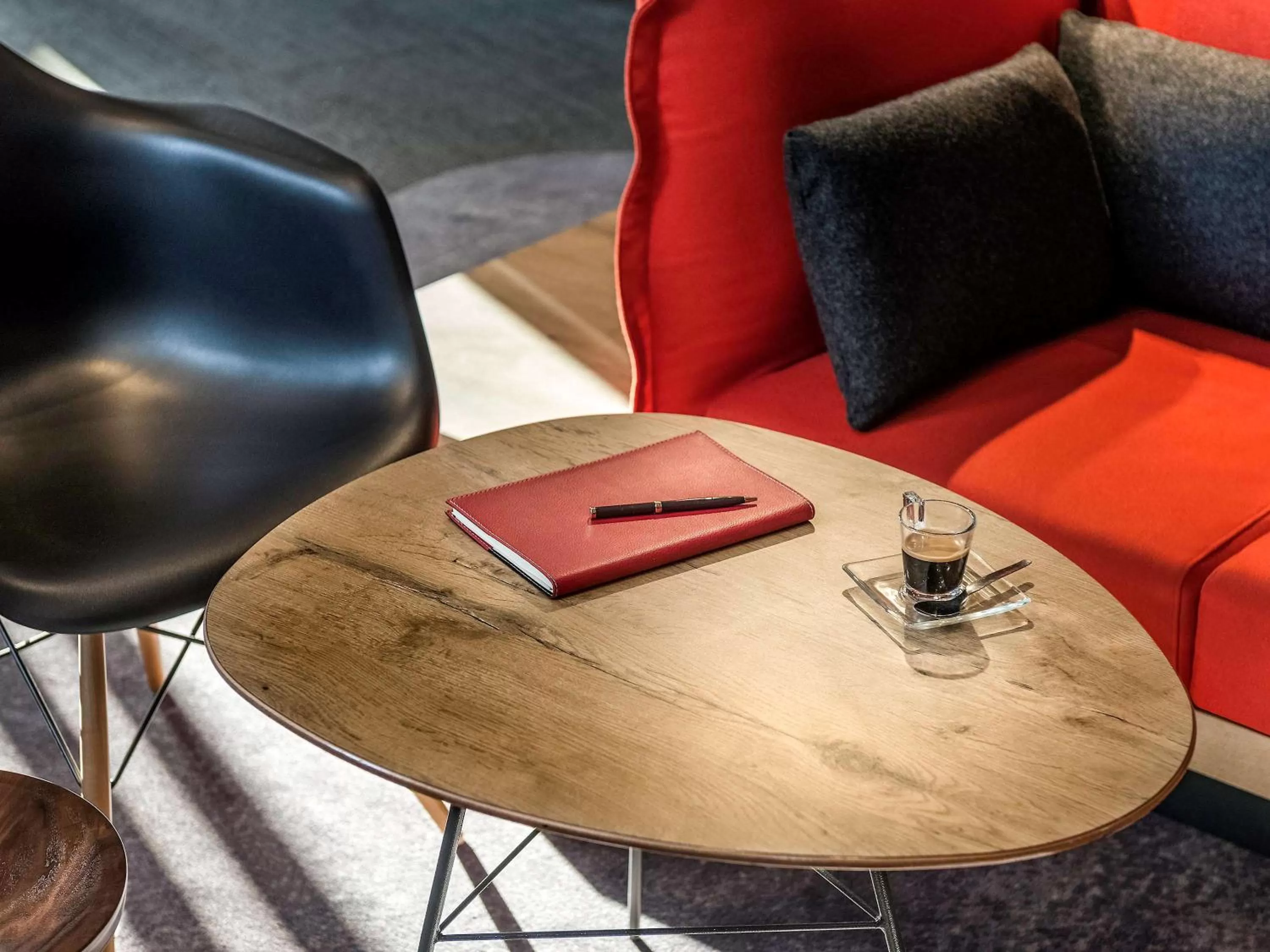 Lounge or bar in ibis Paris La Defense Courbevoie