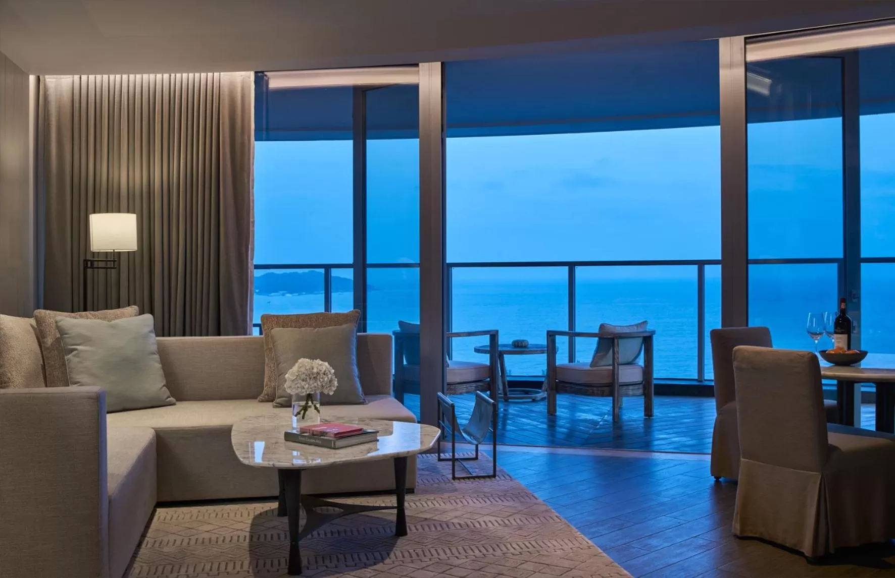 Living room in Rosewood Sanya