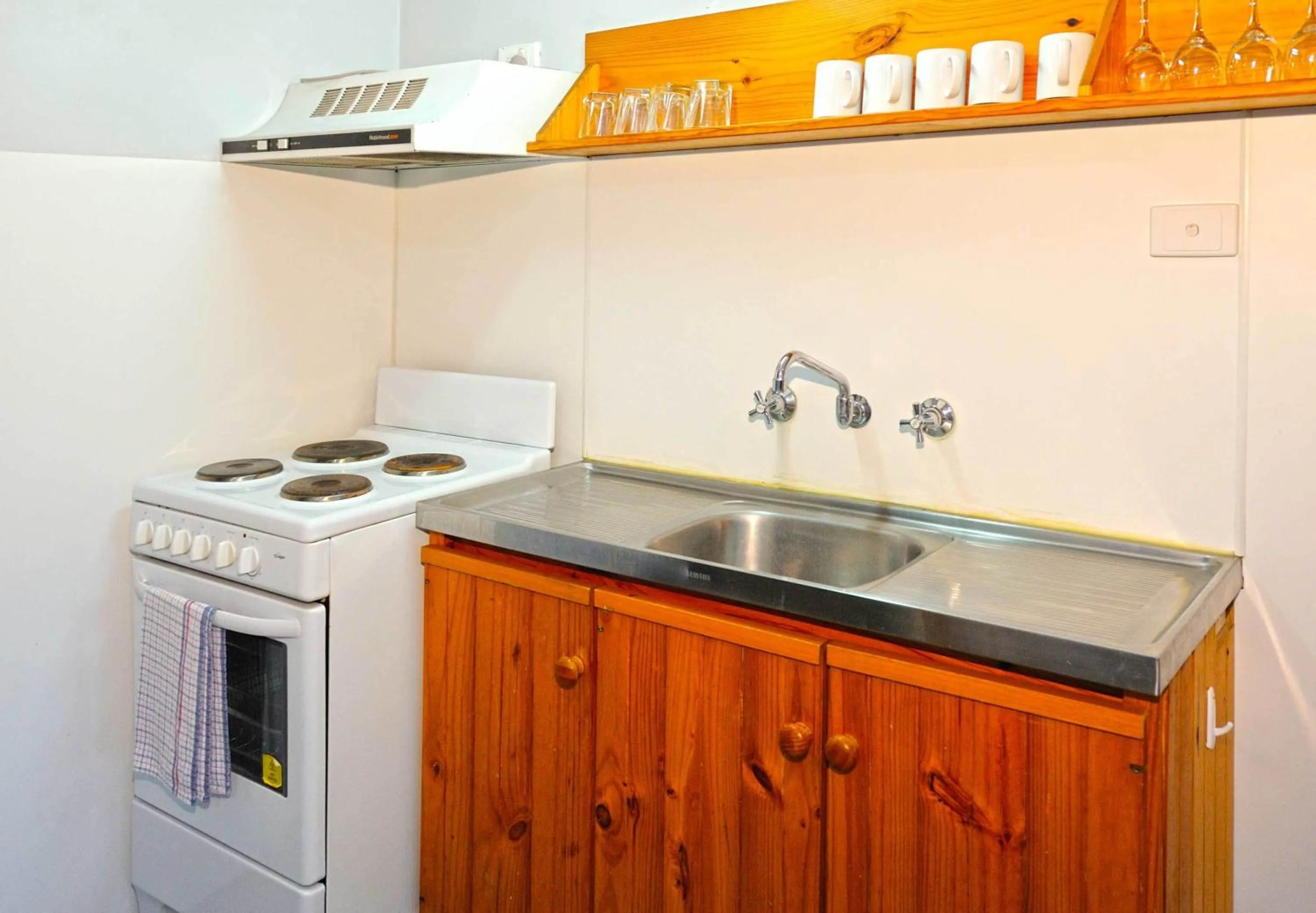 Kitchen or kitchenette in Abrolhos Reef Lodge