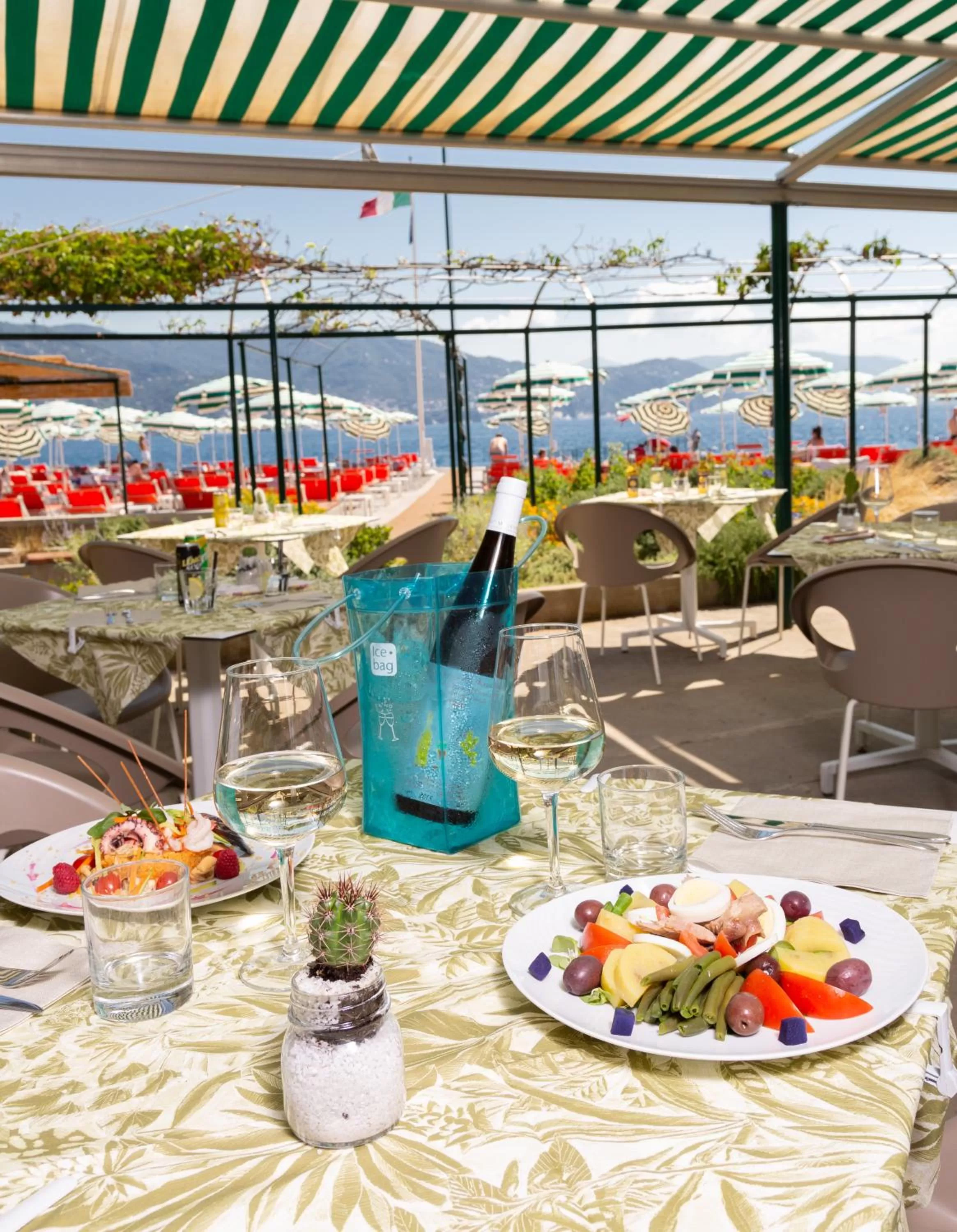 Restaurant/places to eat in Regina Elena Dependance