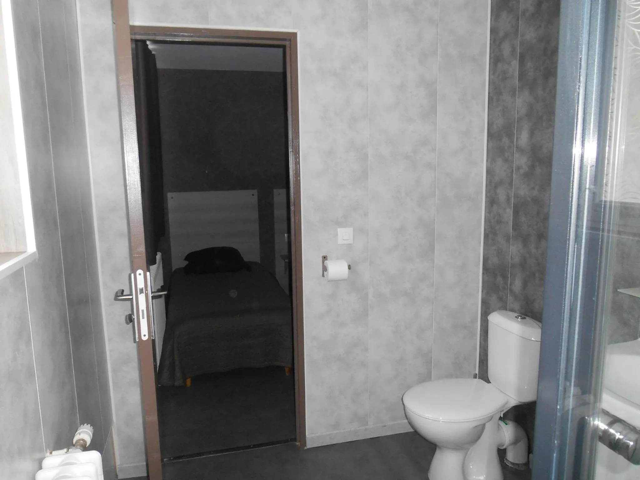 Bathroom in Hôtel La Tente Verte