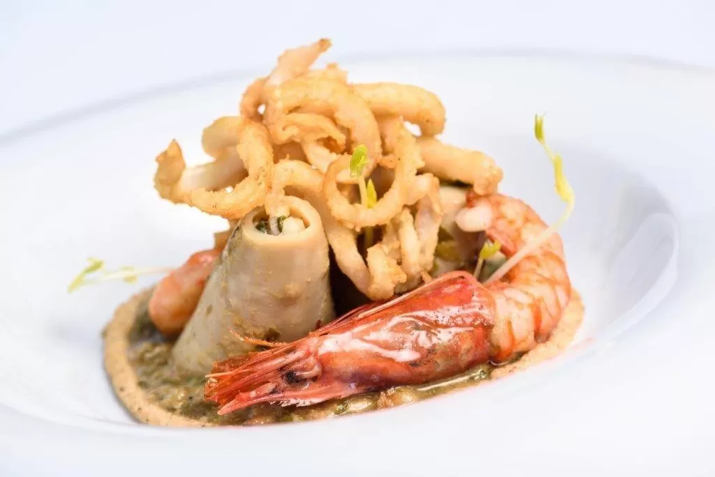 Restaurant/places to eat in Hotel Es Port