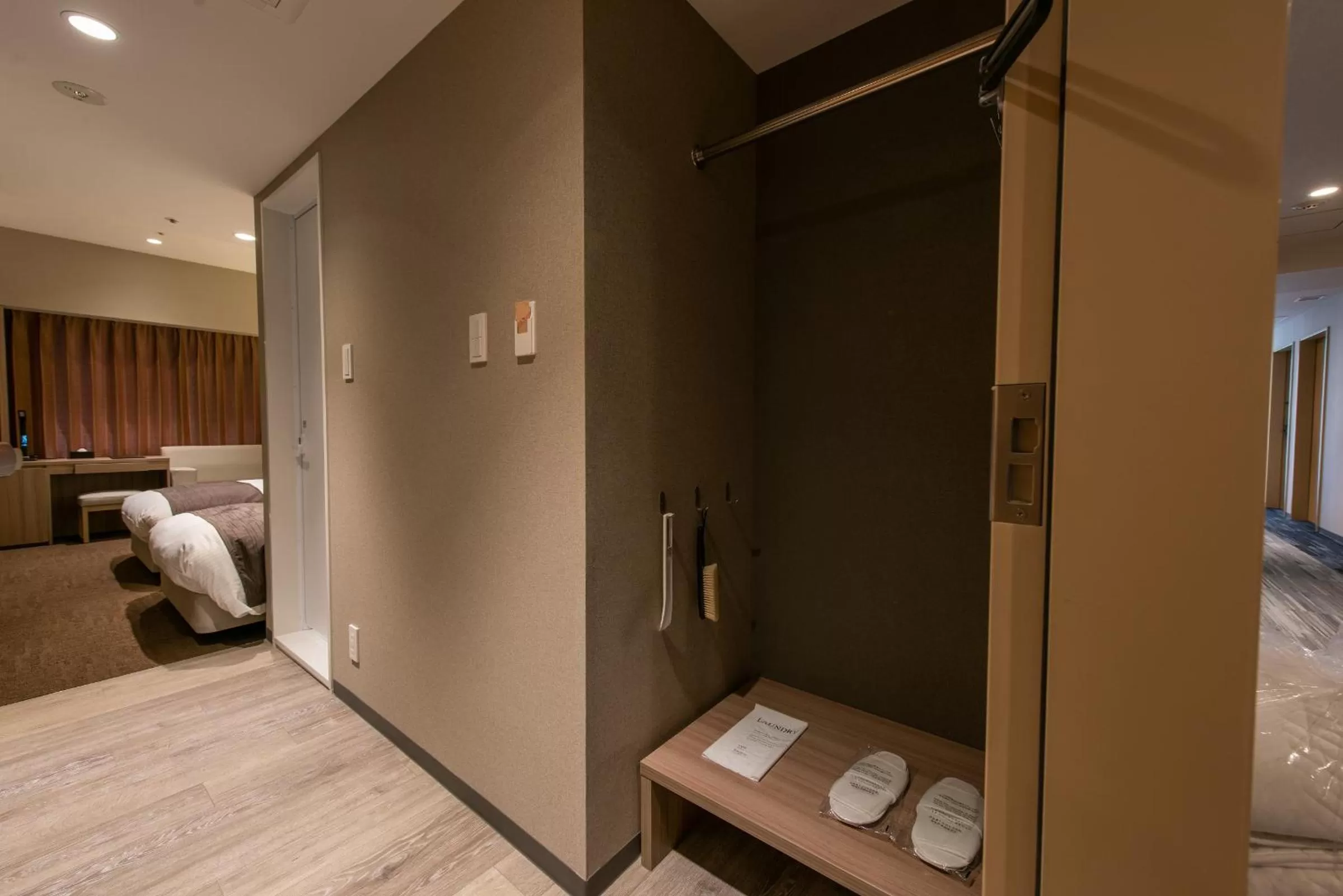 Decorative detail, Bed in Hotel Hewitt Koshien