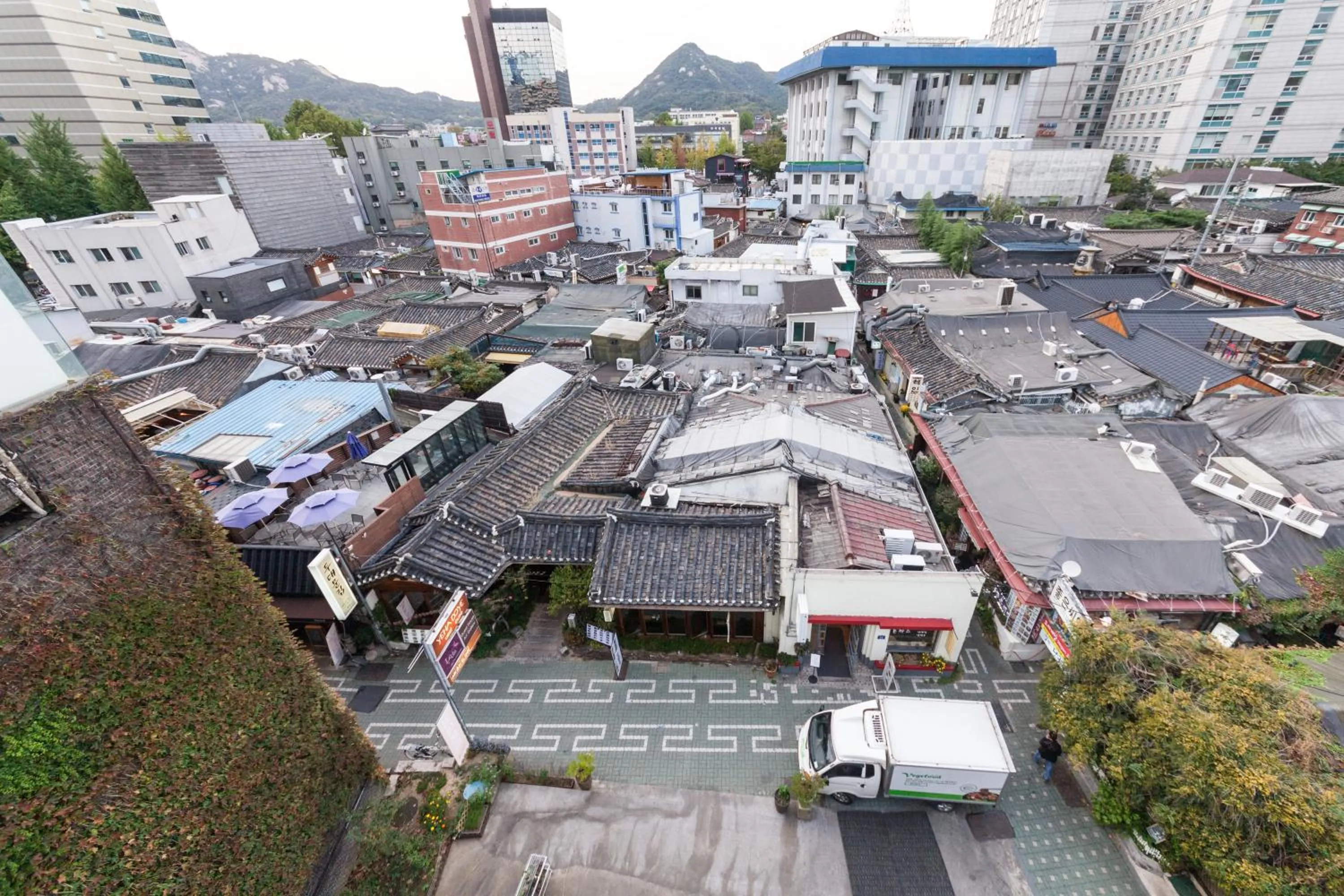 Day in Yehadoye Guesthouse